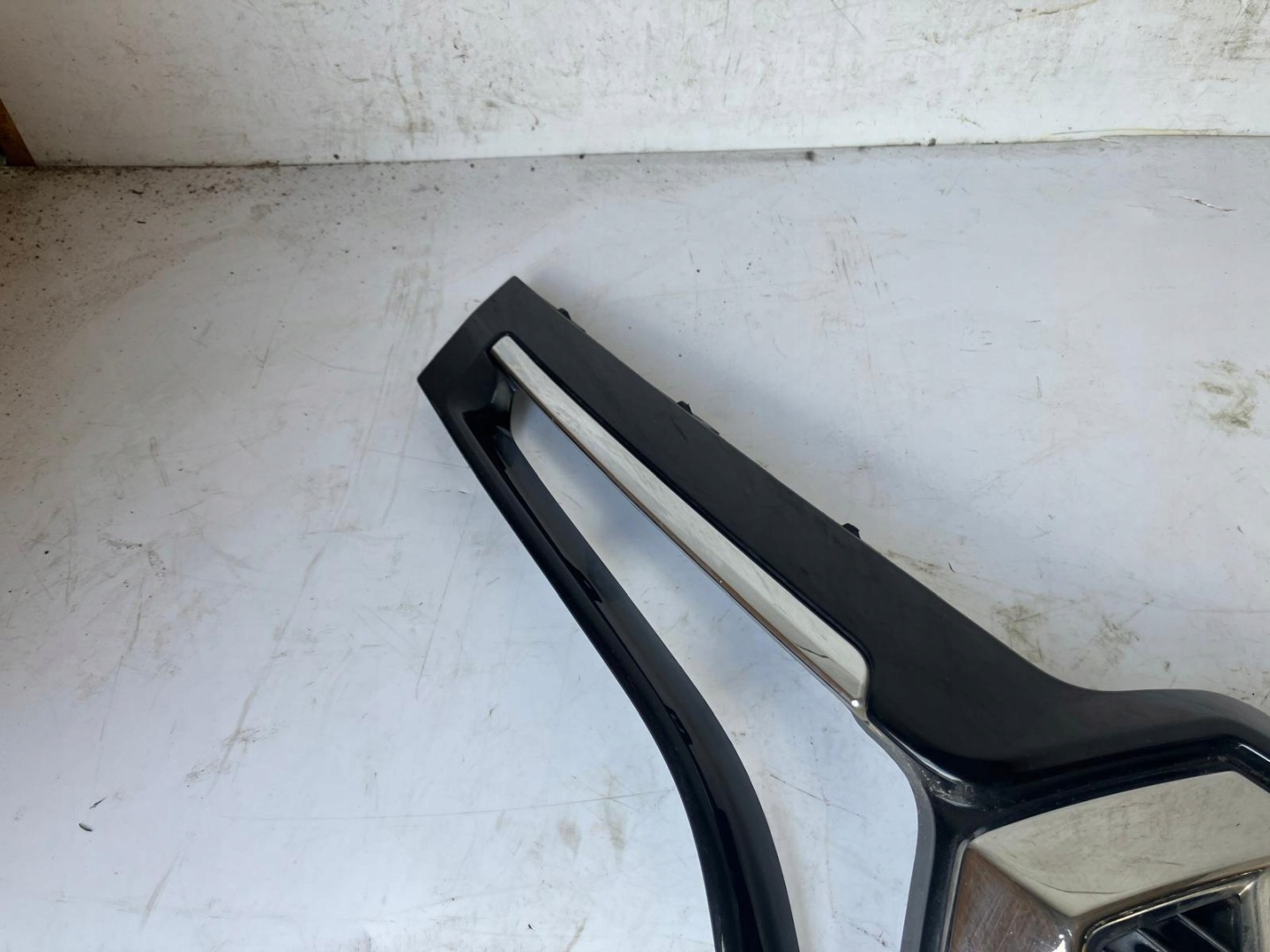 Renault ScĂ©nic I JA Kühlergrill FRONTGRILL Kühlergitter - Thumbnail 2
