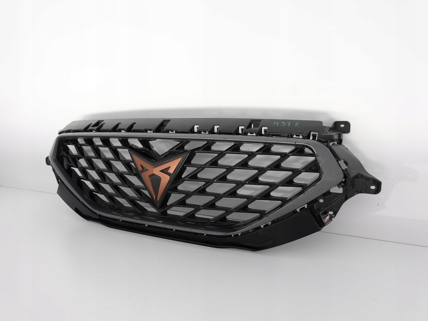 SEAT Formentor KM Kühlergrill FRONTGRILL Kühlergitter 5FF853651C - Thumbnail 3