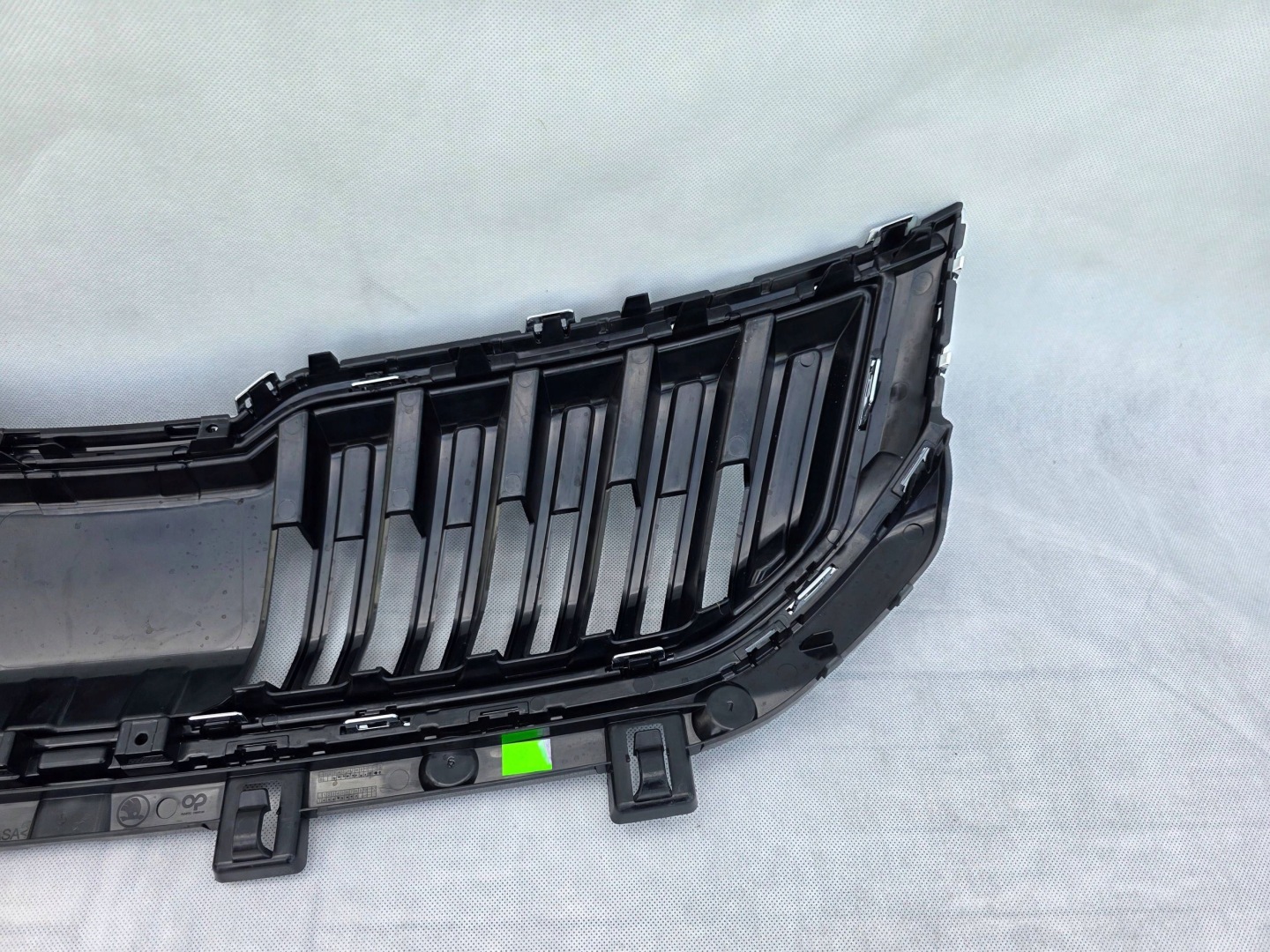 Skoda Karoq 57A Kühlergrill FRONTGRILL Kühlergitter 57A853653B - Thumbnail 11