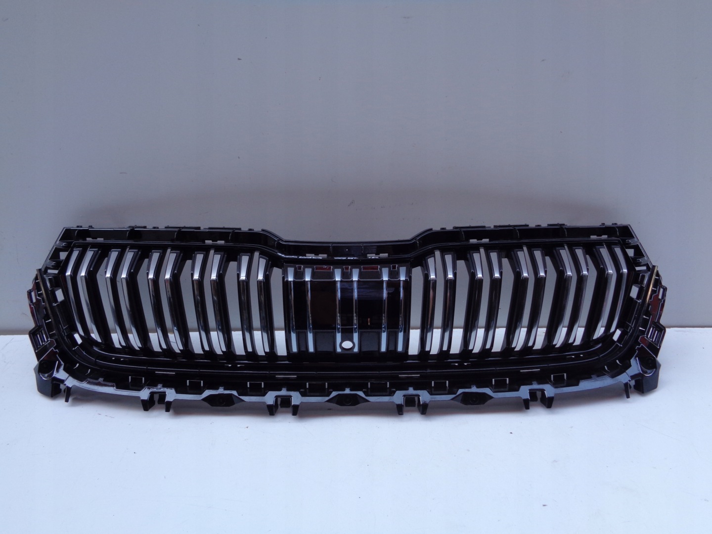 Skoda Kodiaq 565 Kühlergrill FRONTGRILL Kühlergitter 565853653A - Thumbnail 1