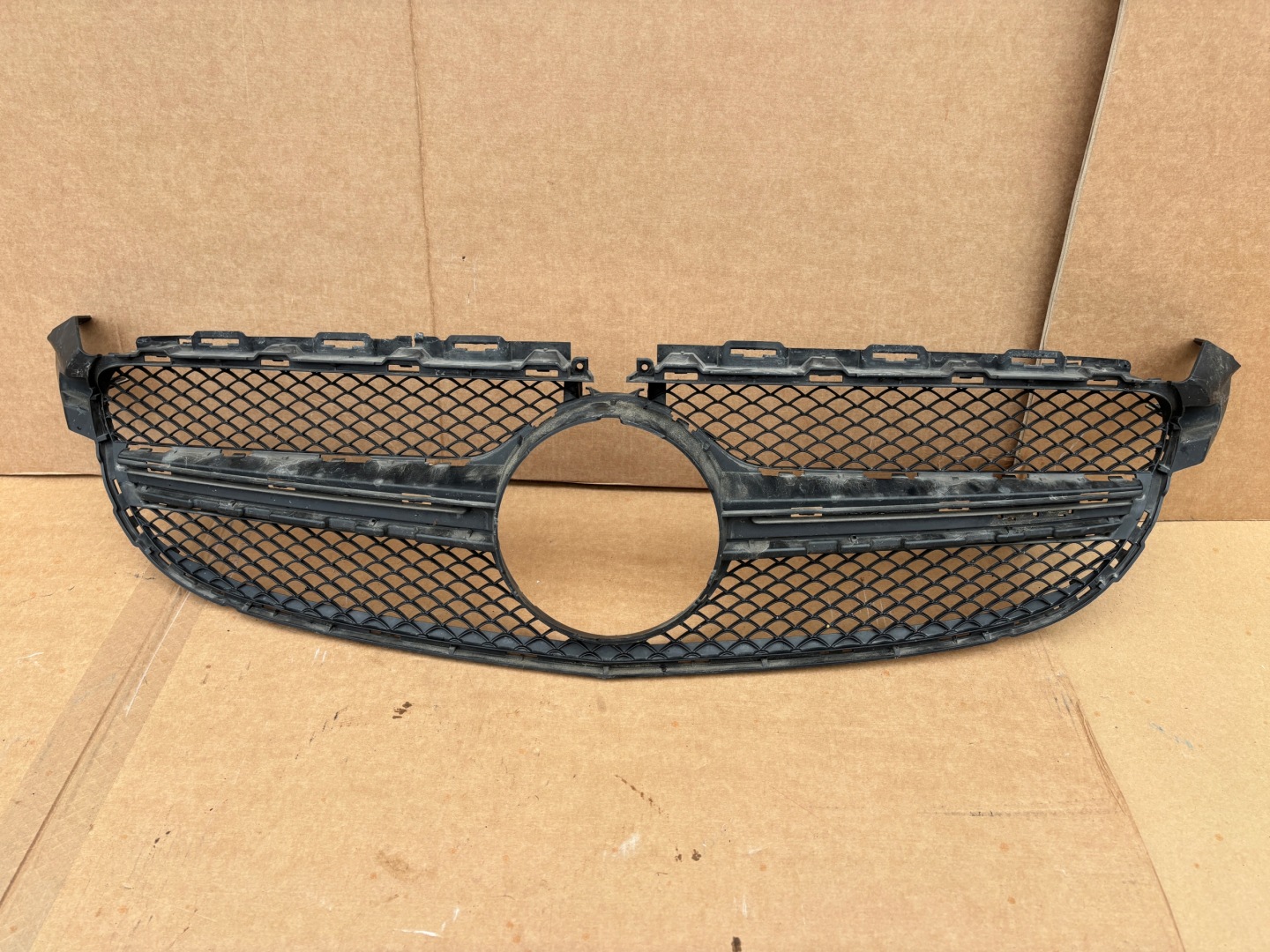 Mercedes-Benz C-Klasse W205 Kühlergrill FRONTGRILL Kühlergitter A2058880523 - Thumbnail 1