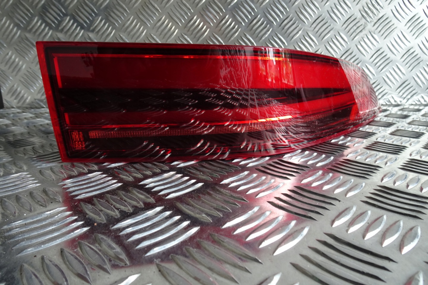 Jaguar E-Pace X540 Rückleuchte J9C313404CB Rearlamp - Thumbnail 1