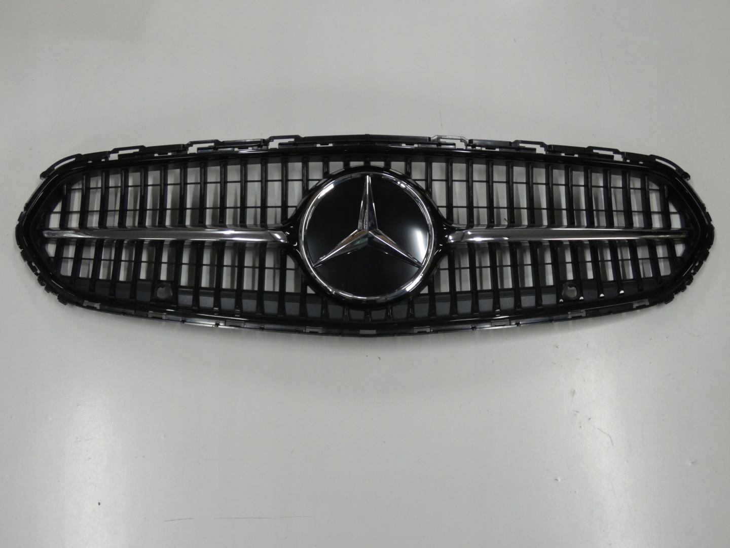 Mercedes-Benz C-Klasse W206 Kühlergrill FRONTGRILL Kühlergitter A2068883800 - Thumbnail 1