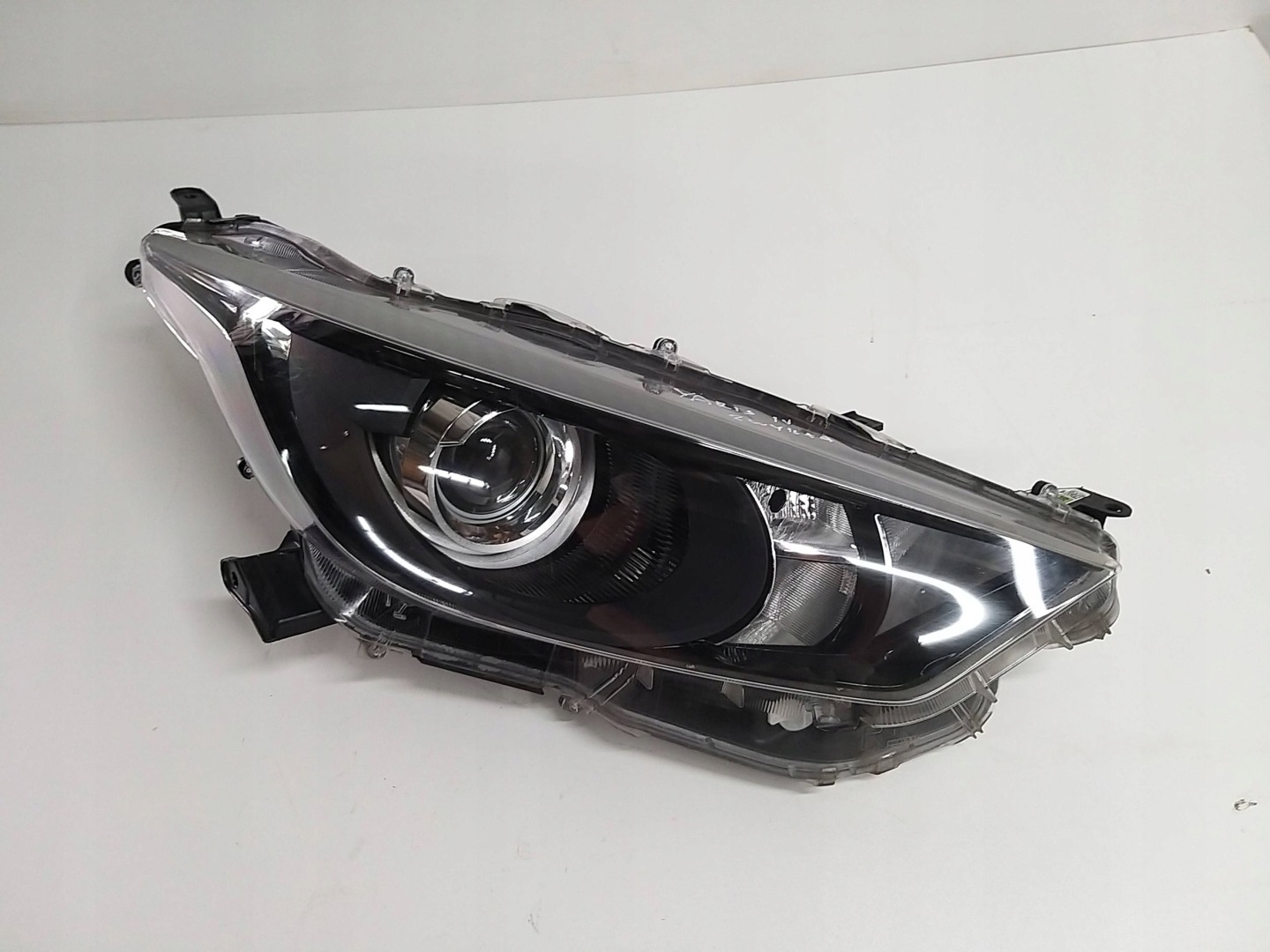 Frontscheinwerfer Toyota Yaris IV XP21 LED Links Scheinwerfer Headlight - Thumbnail 1