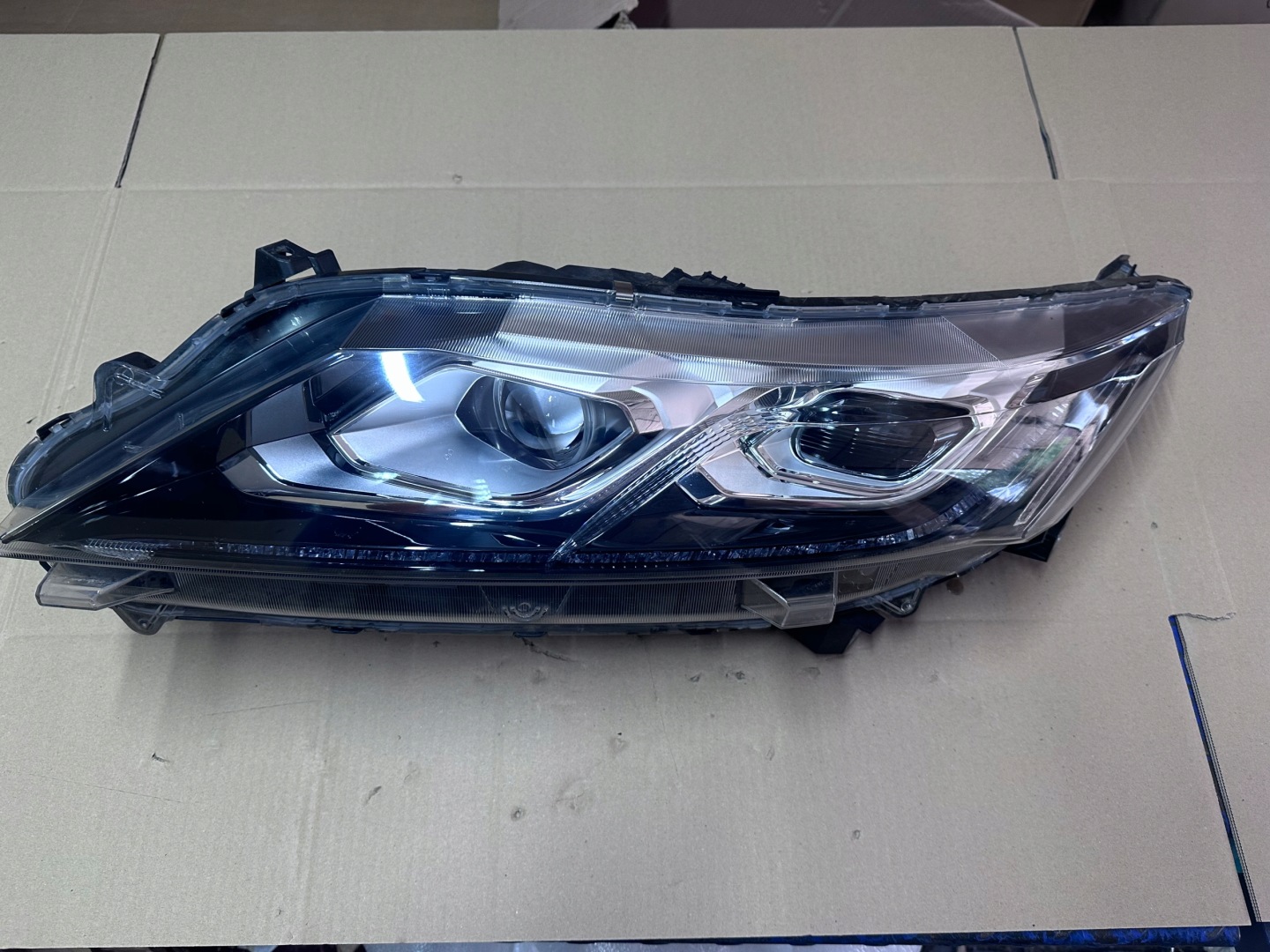 Frontscheinwerfer Mitsubishi Eclipse Cross GK0 6060W530 LED Links Headlight - Thumbnail 1