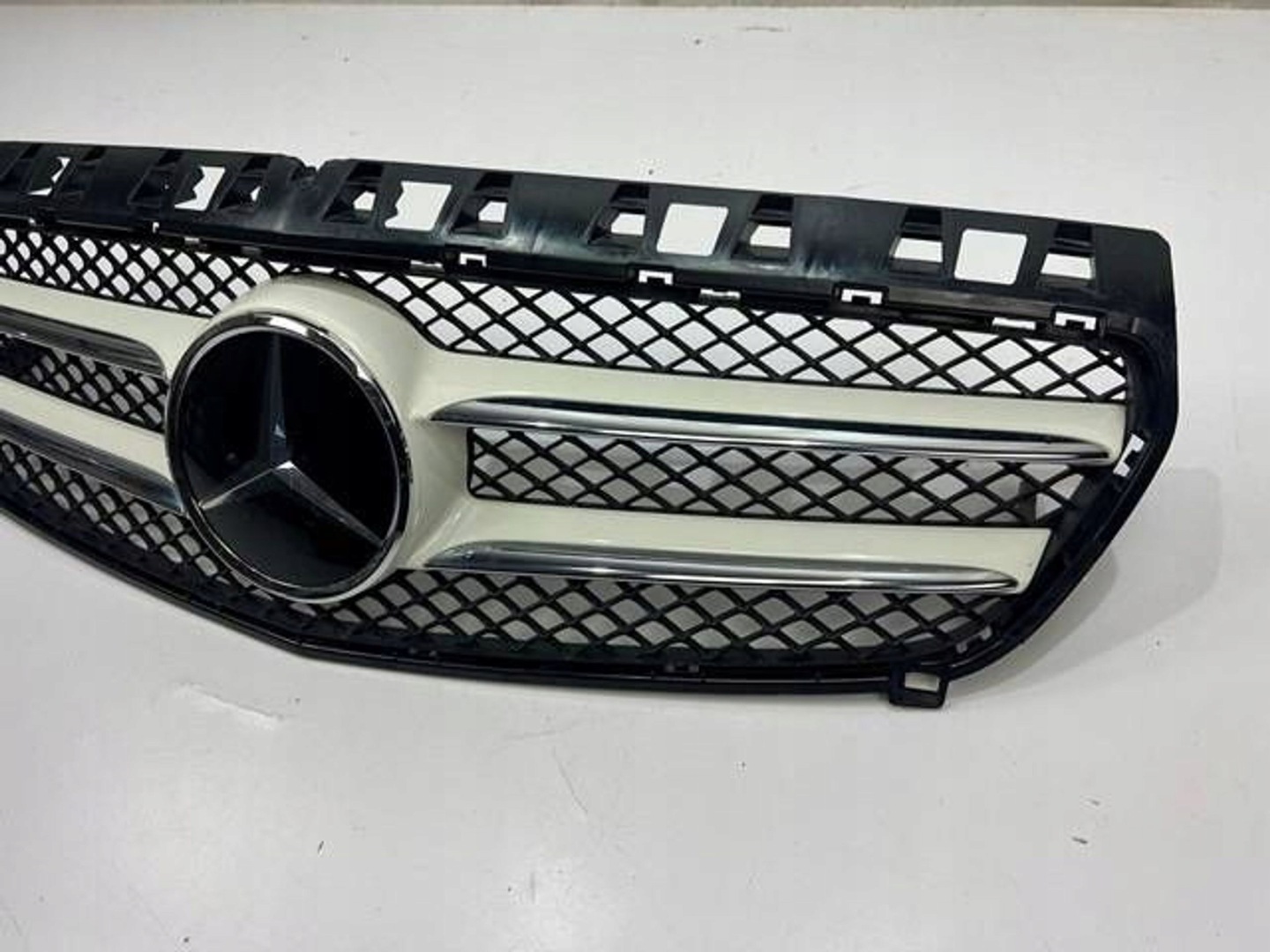 Mercedes-Benz A-Klasse W176 Kühlergrill FRONTGRILL Kühlergitter A1768880260 - Thumbnail 2