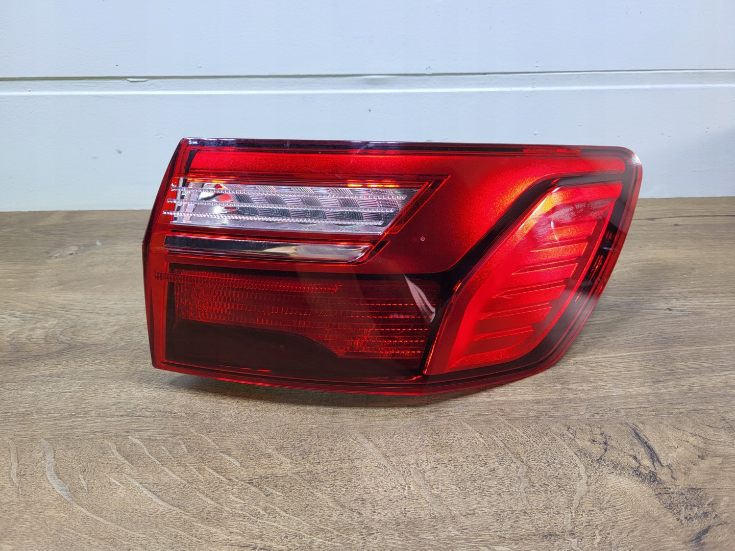 Audi A4 B9 Rückleuchte 8W9945070A Rearlamp - Thumbnail 1