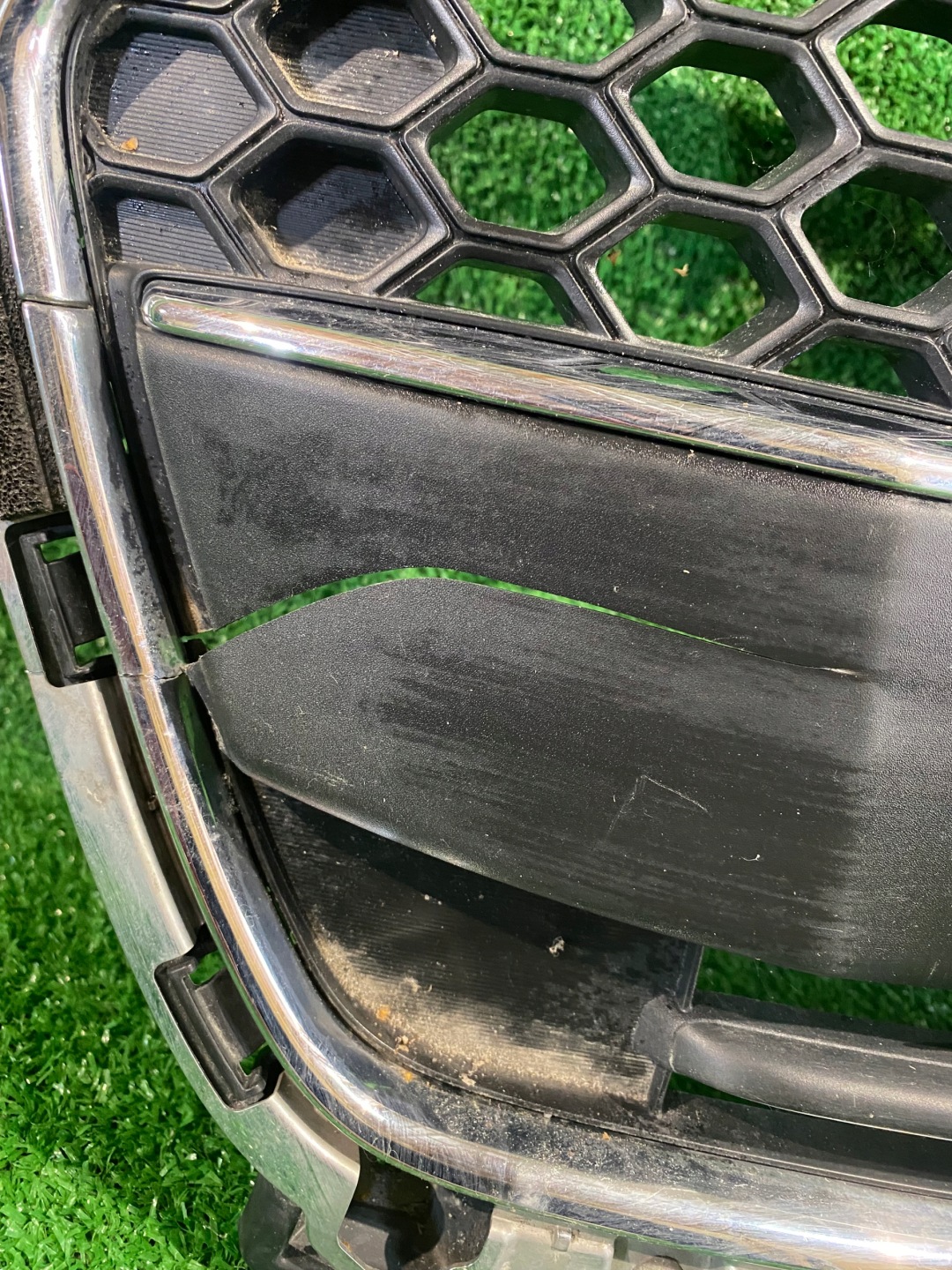 Suzuki Swift I AA Kühlergrill FRONTGRILL Kühlergitter 7174179S0SWIF - Thumbnail 2