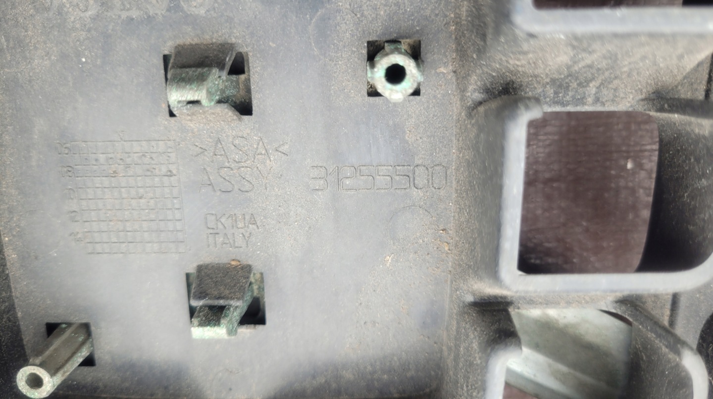 Volvo S70/V70/XC70 V70 Kühlergrill FRONTGRILL Kühlergitter 31255500MI - Thumbnail 10
