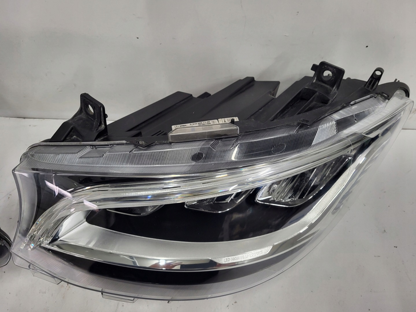 Frontscheinwerfer Mercedes-Benz Sprinter W910 A9109067100 LED Links Headlight - Thumbnail 3