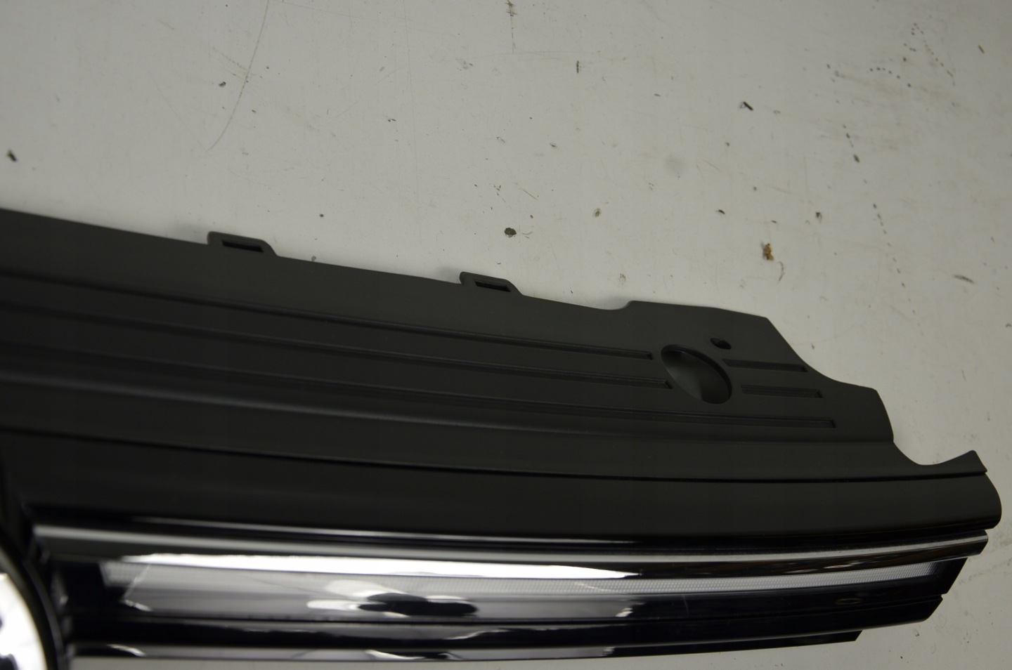 VW Golf V Kühlergrill FRONTGRILL Kühlergitter 5H0853651S - Thumbnail 4