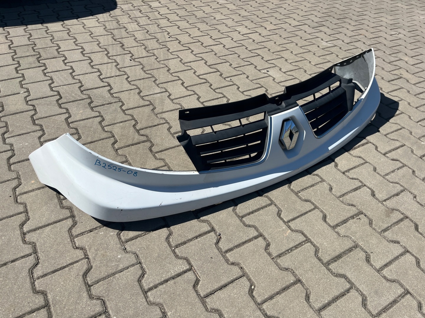 Renault Trafic L Kühlergrill FRONTGRILL Kühlergitter - Thumbnail 2