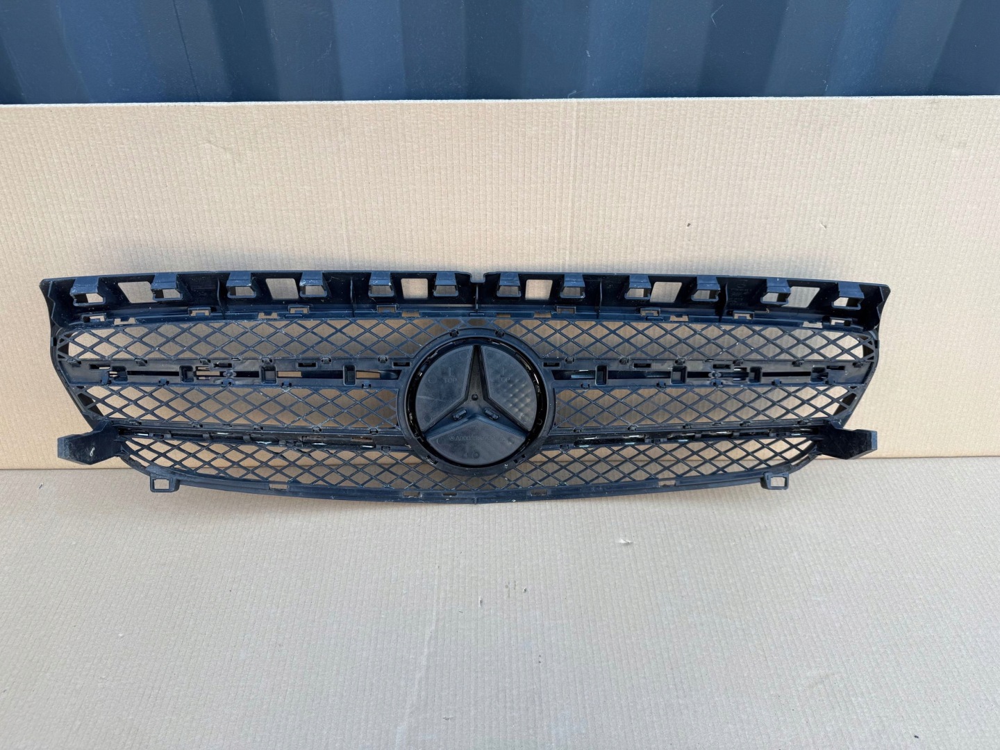Mercedes-Benz A-Klasse W176 Kühlergrill FRONTGRILL Kühlergitter A1768880260 - Thumbnail 4