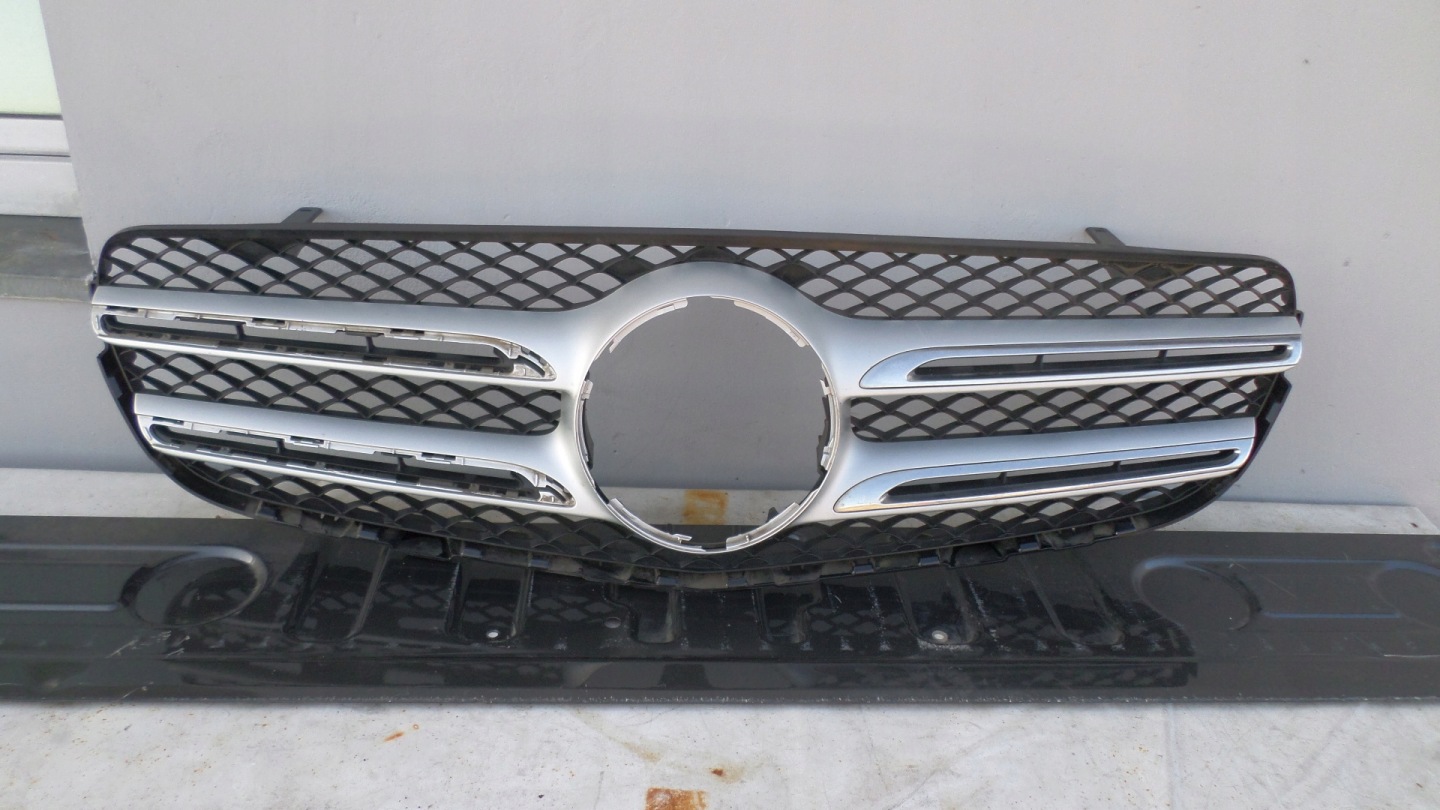 Mercedes-Benz GLC W253 Kühlergrill FRONTGRILL Kühlergitter A2538806676 - Thumbnail 1