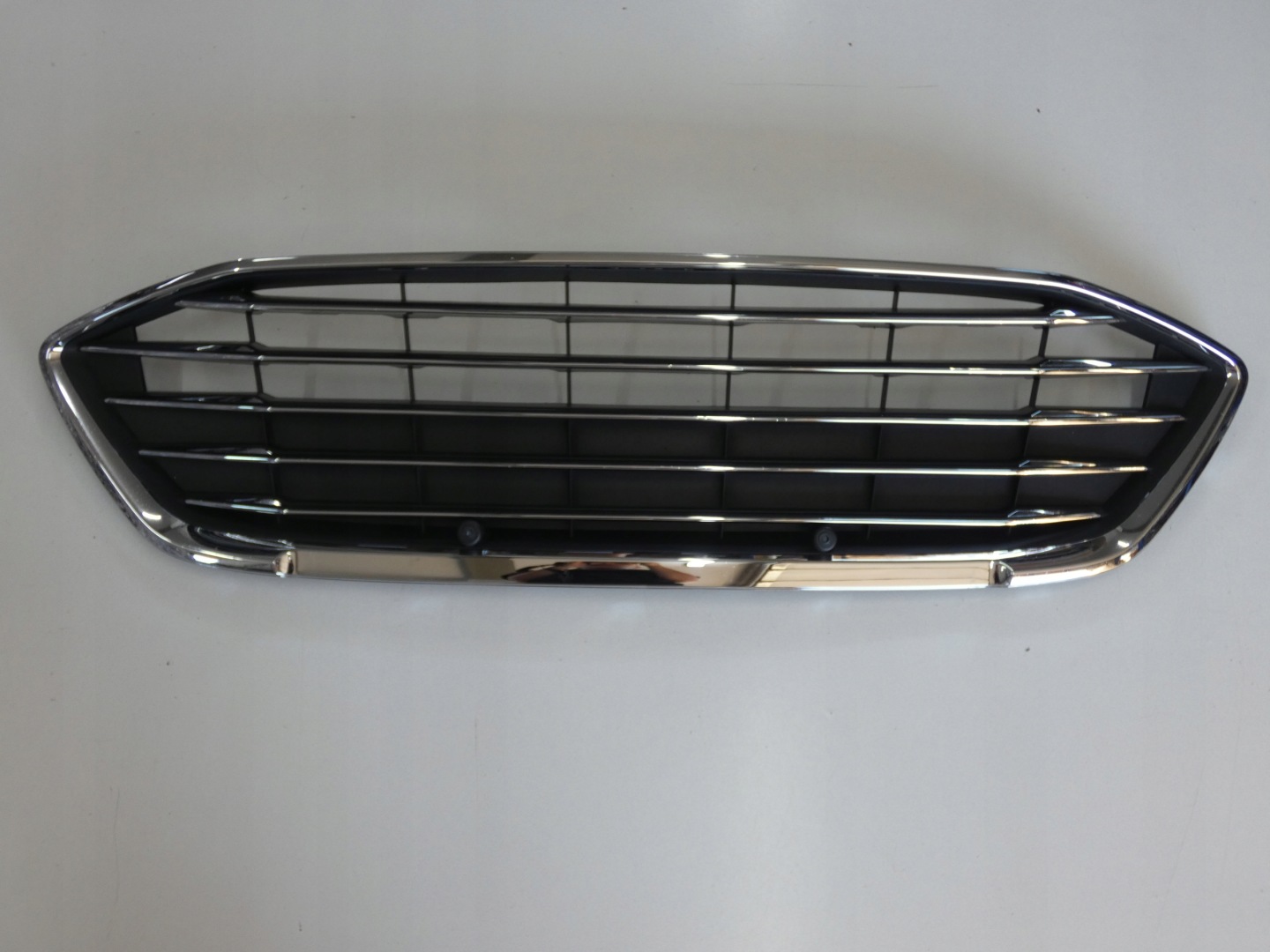 Ford Focus III Mk3 Kühlergrill FRONTGRILL Kühlergitter - Thumbnail 1
