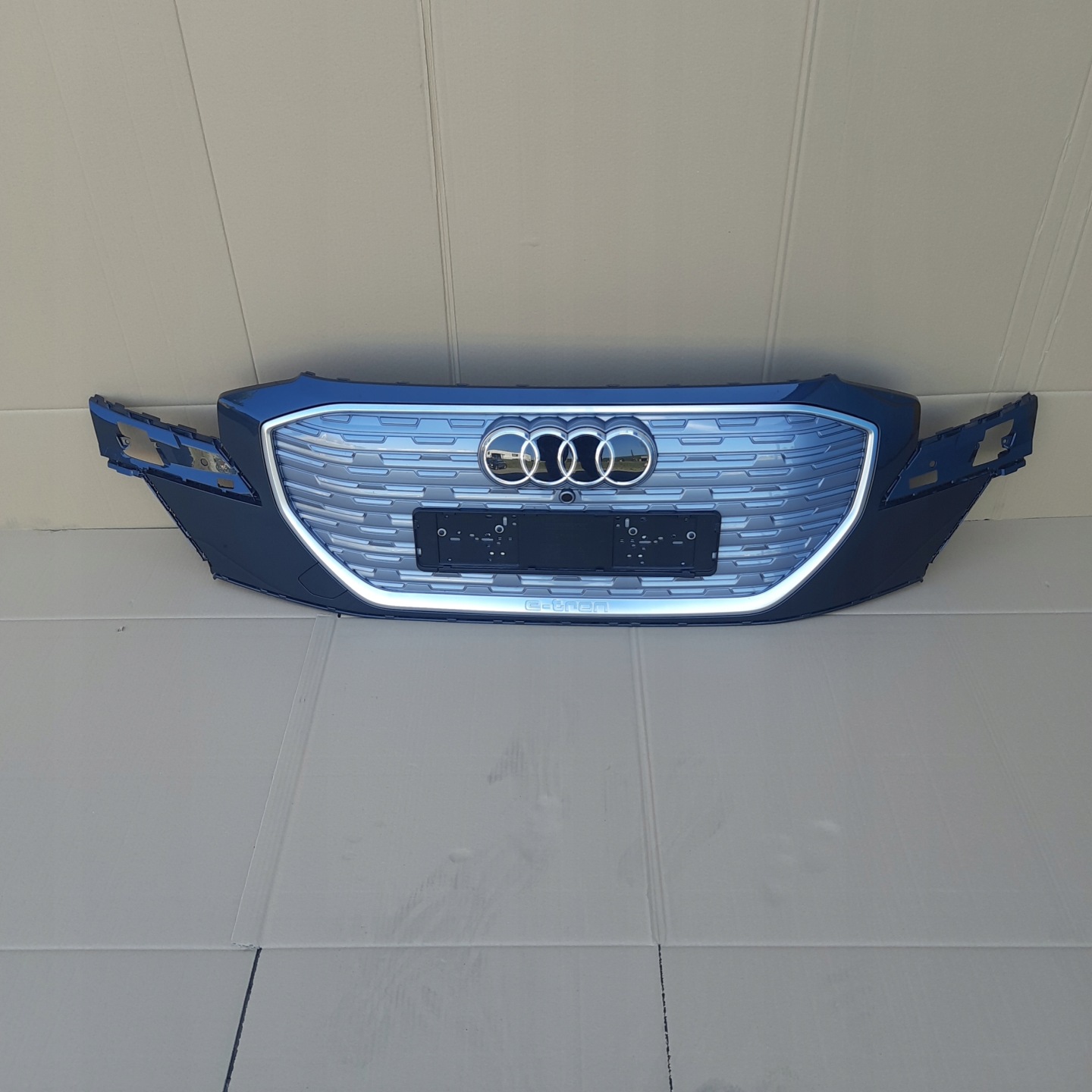 Audi Q4 Kühlergrill FRONTGRILL Kühlergitter 89A807725 - Thumbnail 1