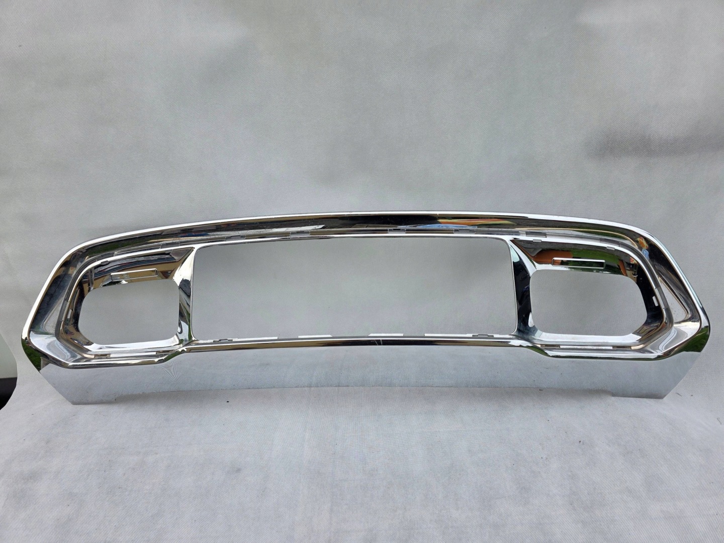 Jeep Cherokee J Kühlergrill FRONTGRILL Kühlergitter 5YL32TRMAA - Thumbnail 1