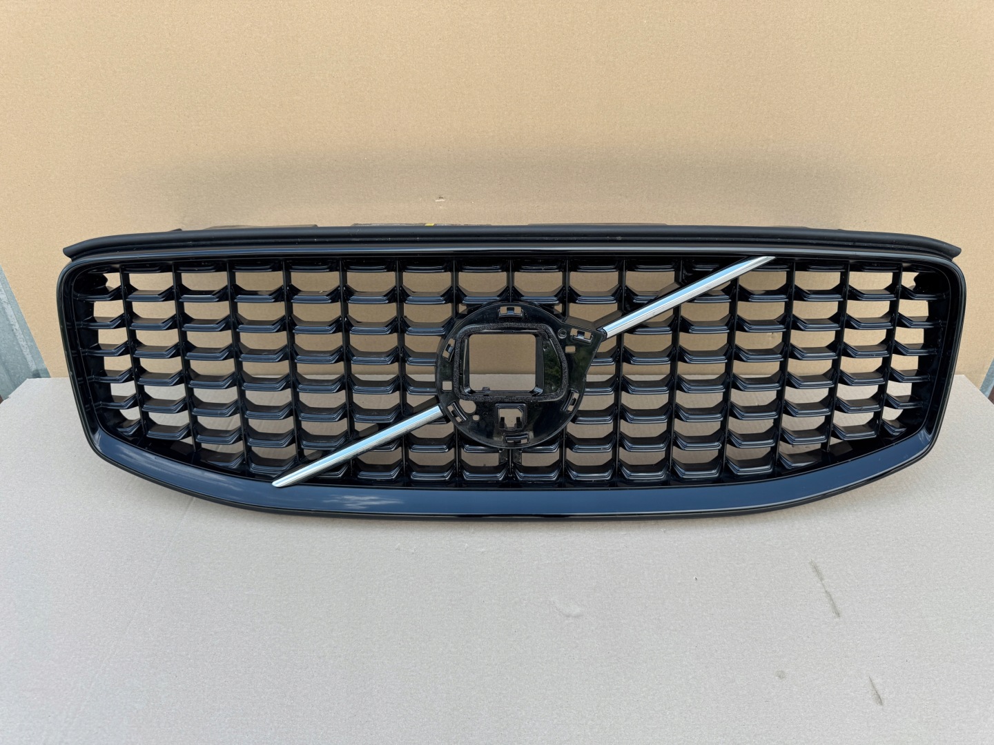 Volvo XC60 Kühlergrill FRONTGRILL Kühlergitter 32133812AT - Thumbnail 1