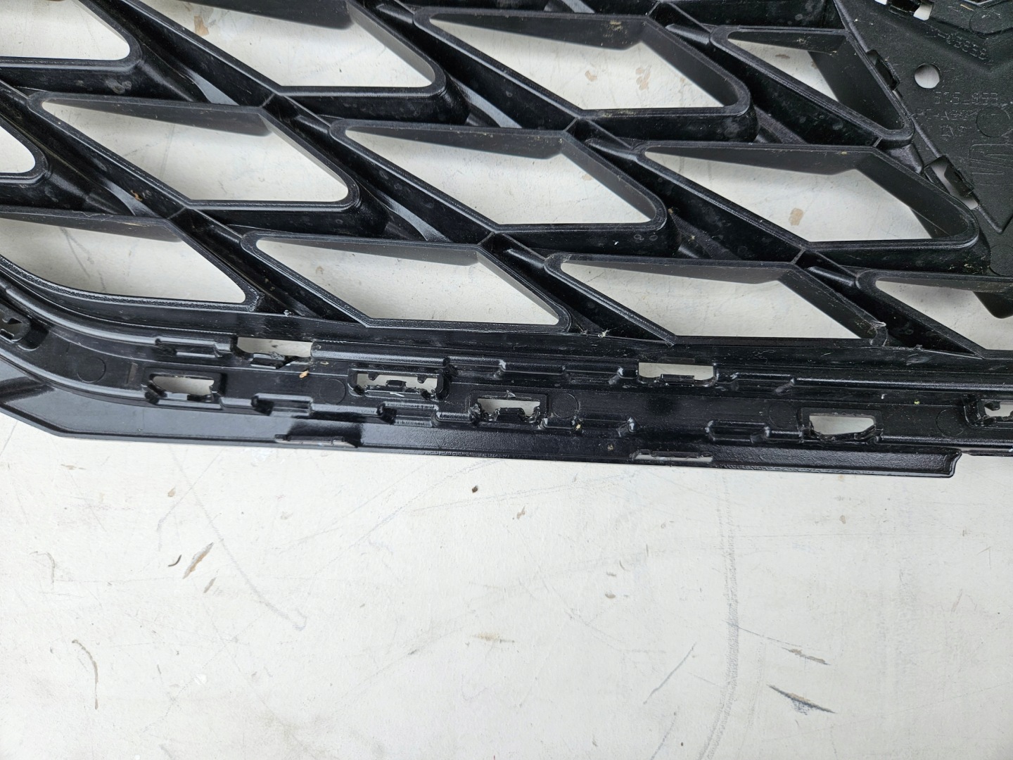 SEAT Ateca 575 Kühlergrill FRONTGRILL Kühlergitter 575853654Q - Thumbnail 9