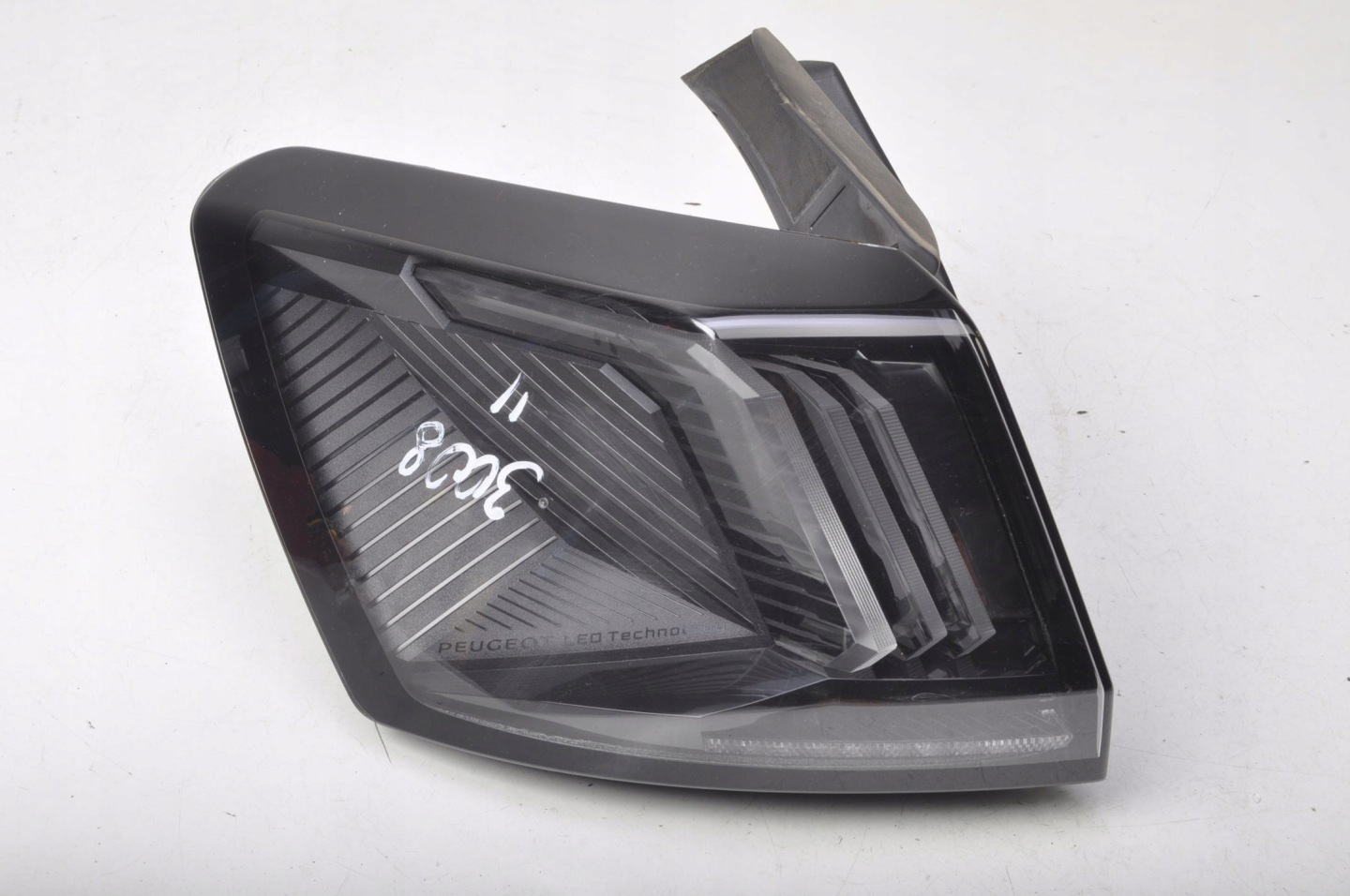 Peugeot 3008 Rückleuchte 9836231280 Rearlamp - Thumbnail 1
