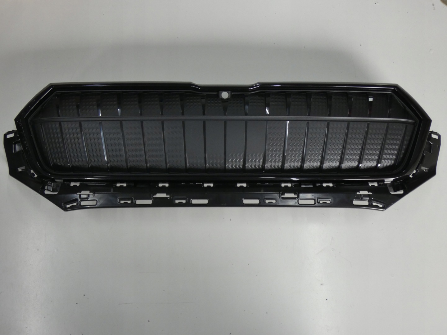 Skoda Enyaq 5LA Kühlergrill FRONTGRILL Kühlergitter 5LA853653 - Thumbnail 1