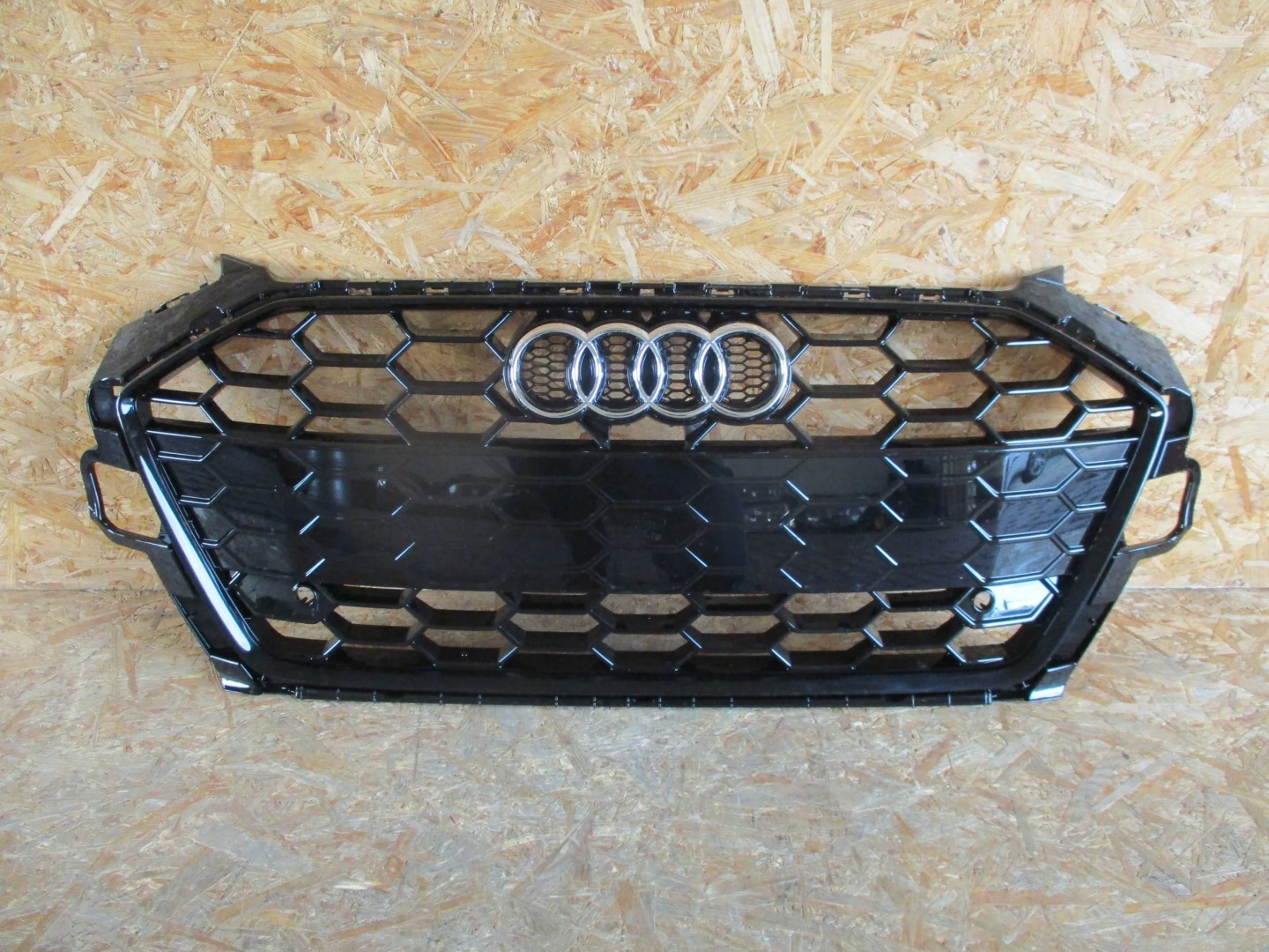Audi A4 B9 Kühlergrill FRONTGRILL Kühlergitter 8W0853651DT - Thumbnail 1