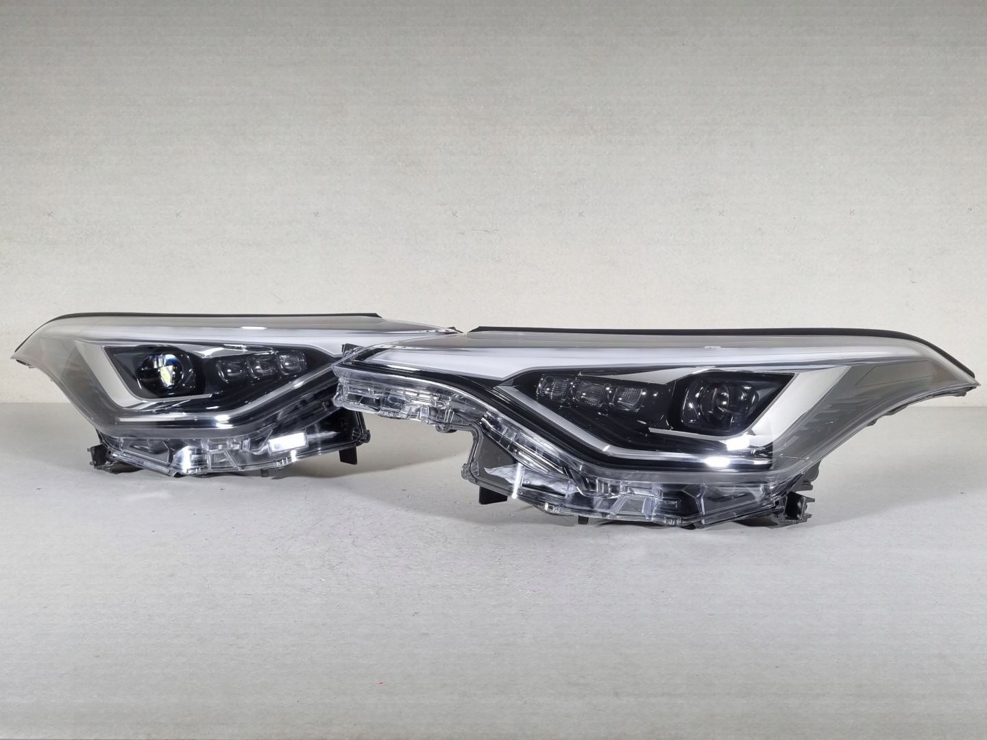 Frontscheinwerfer Toyota C-HR X20 81110F42800 LED Links Scheinwerfer Headlight - Thumbnail 1
