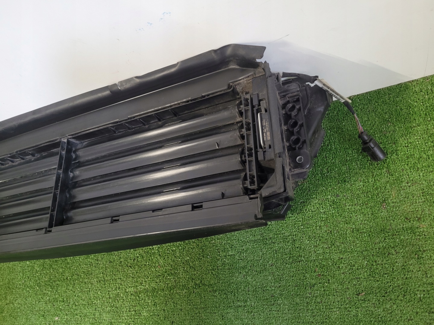 SEAT Leon IV 5F Kühlergrill FRONTGRILL Kühlergitter 5FA971277 - Thumbnail 9
