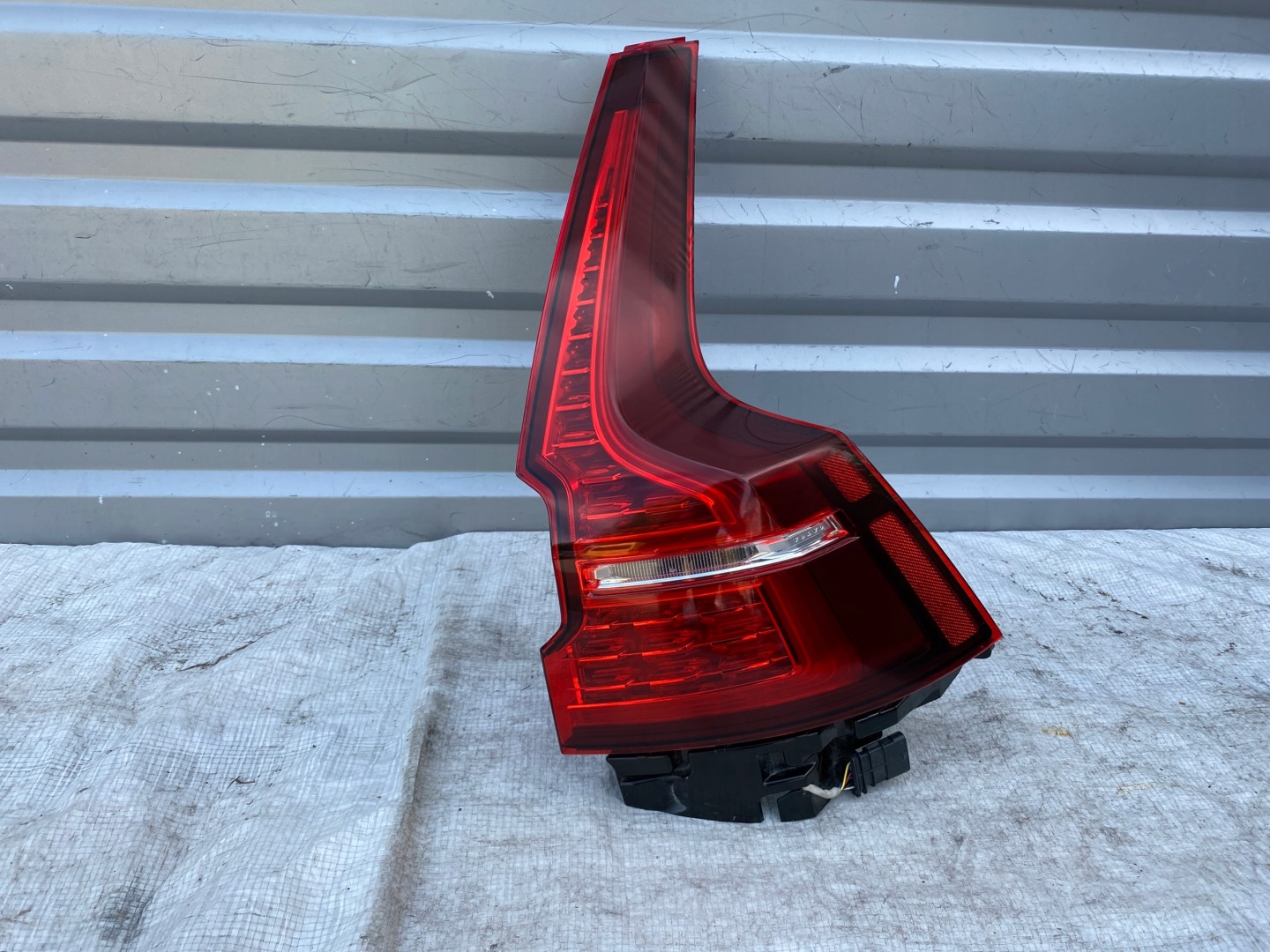 Volvo S60/V60 V60 Rückleuchte 32291359 Rearlamp - Thumbnail 1