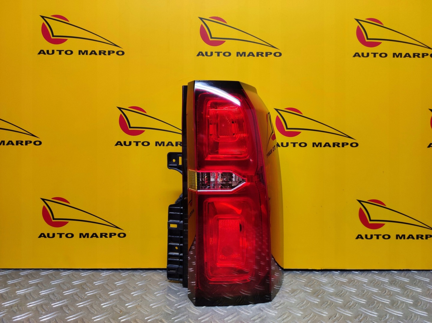 Chevrolet Tahoe GMT-820 Rückleuchte Rearlamp - Thumbnail 2