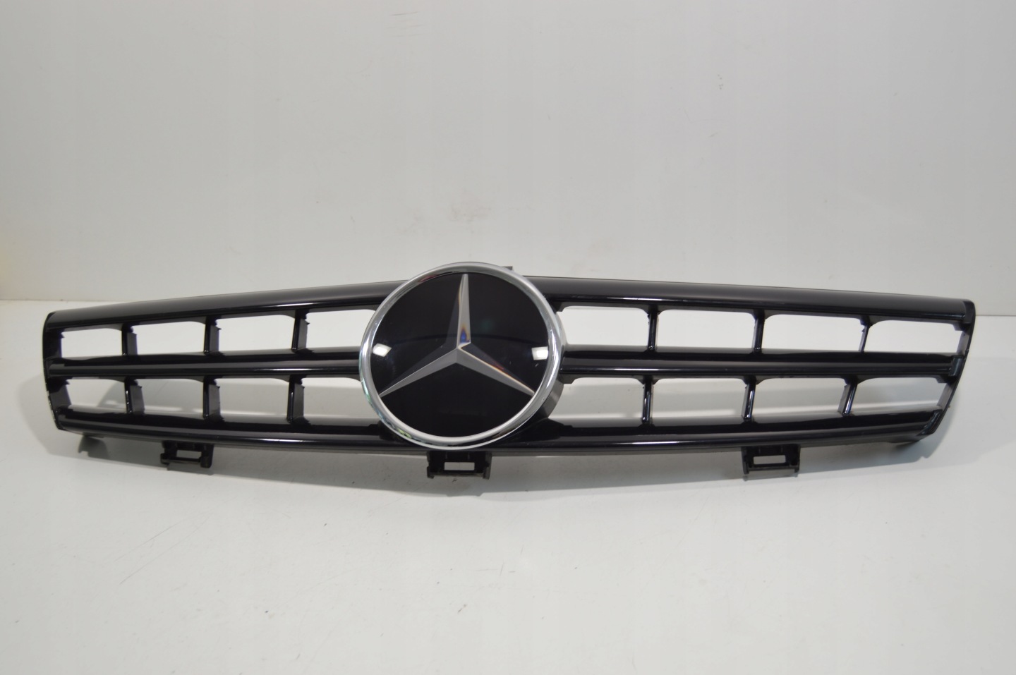 Mercedes-Benz CLS W218 Kühlergrill FRONTGRILL Kühlergitter A2198800783 - Thumbnail 1