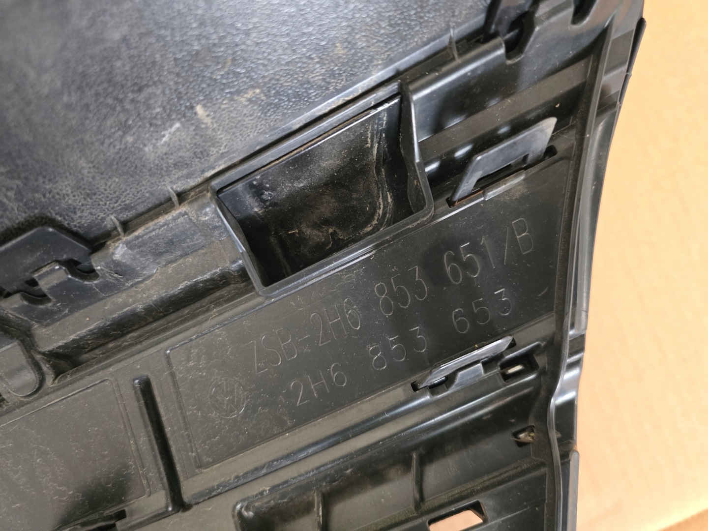 VW Amarok 2H6 Kühlergrill FRONTGRILL Kühlergitter 2H6853651 - Thumbnail 5