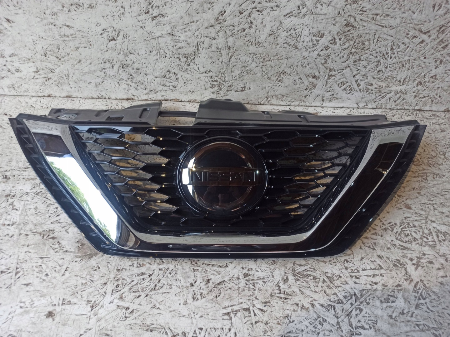 Nissan Qashqai J11 Kühlergrill FRONTGRILL Kühlergitter 62398HV80A - Thumbnail 1