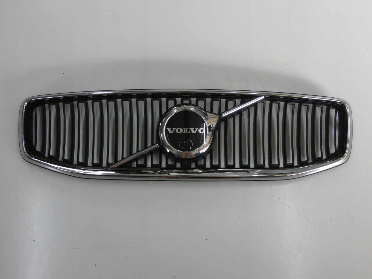 Volvo S60/V60 S60 Kühlergrill FRONTGRILL Kühlergitter 32291444 - Thumbnail 1