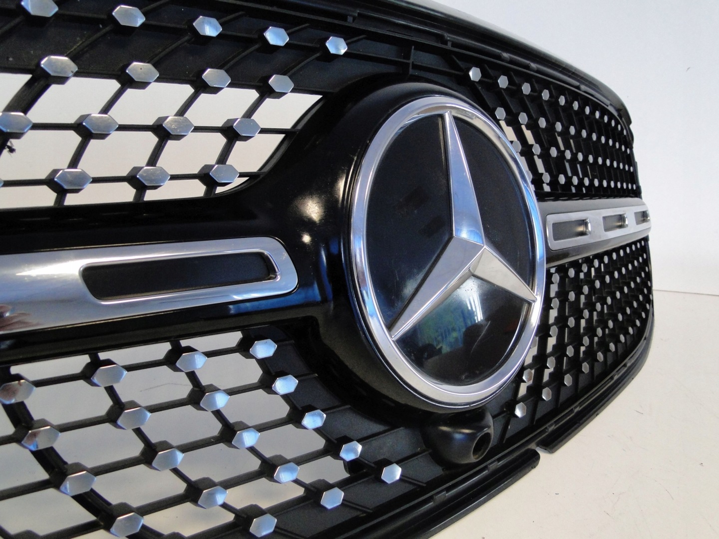 Mercedes-Benz GLB W247 Kühlergrill FRONTGRILL Kühlergitter A0008880400 - Thumbnail 6