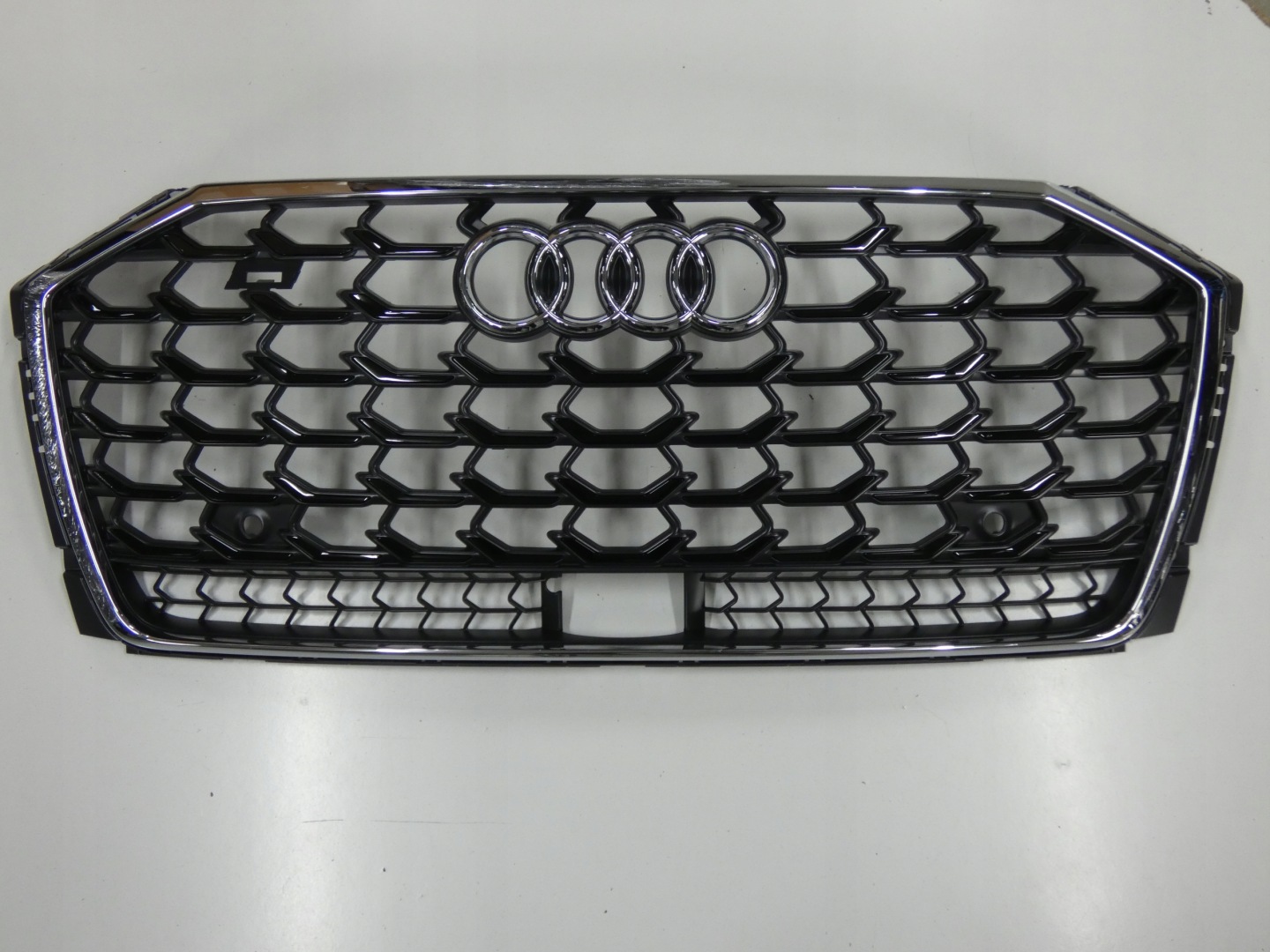 Audi 4N0 Kühlergrill FRONTGRILL Kühlergitter 4N0853651AC - Thumbnail 1