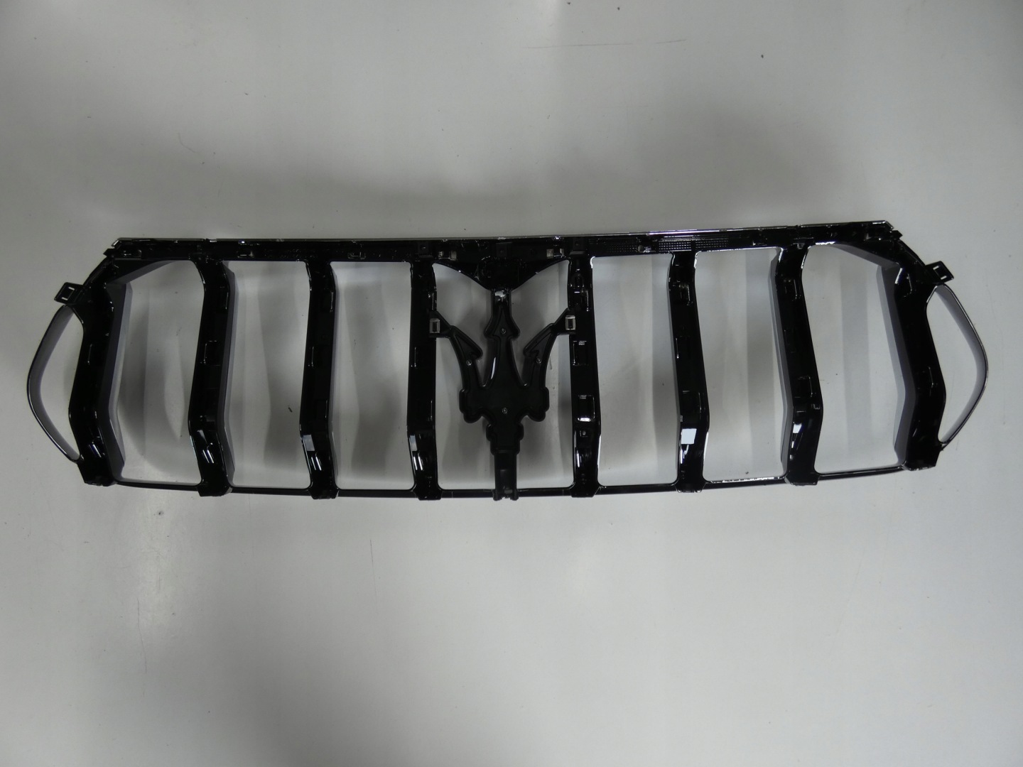 Maserati Levante AM156 Kühlergrill FRONTGRILL Kühlergitter 670151263 - Thumbnail 5
