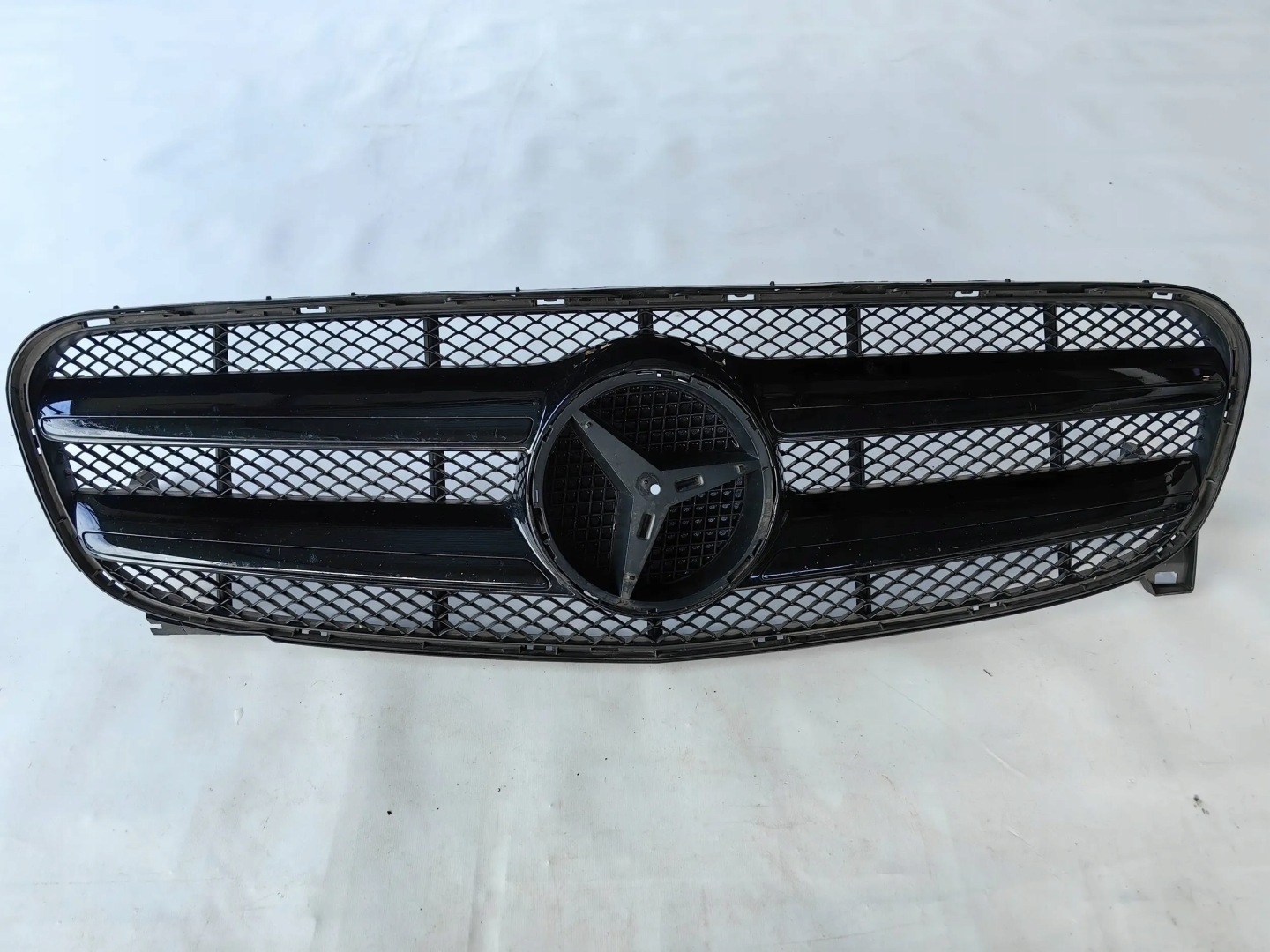 Mercedes-Benz GLA W156 Kühlergrill FRONTGRILL Kühlergitter - Thumbnail 1