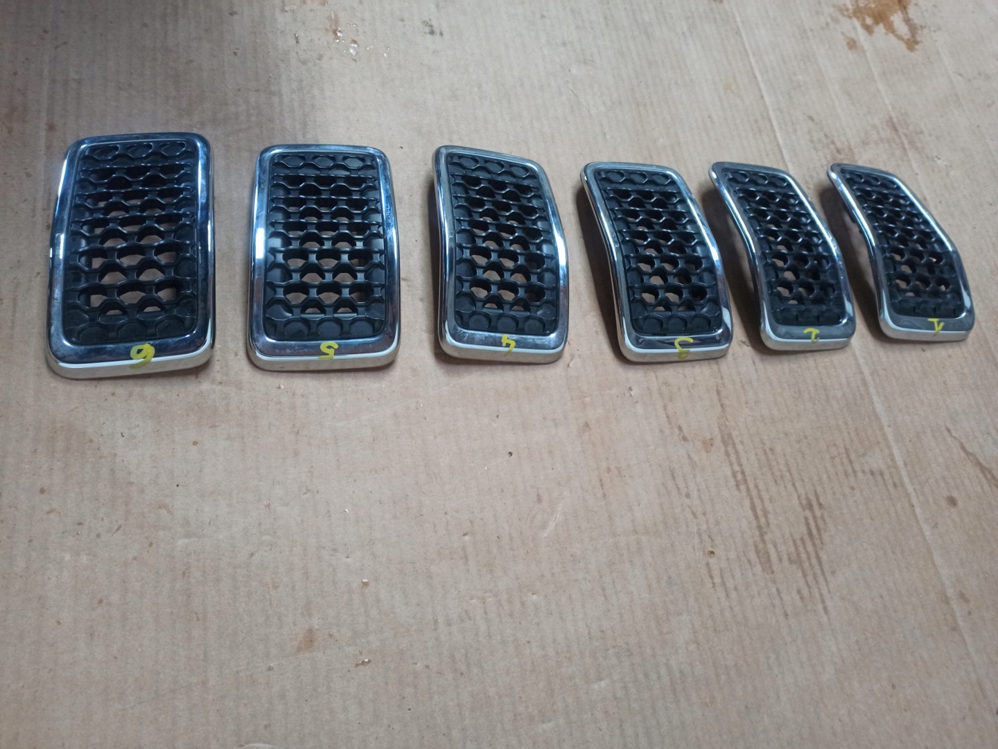 Jeep Cherokee J Kühlergrill FRONTGRILL Kühlergitter 68298567AA - Thumbnail 8