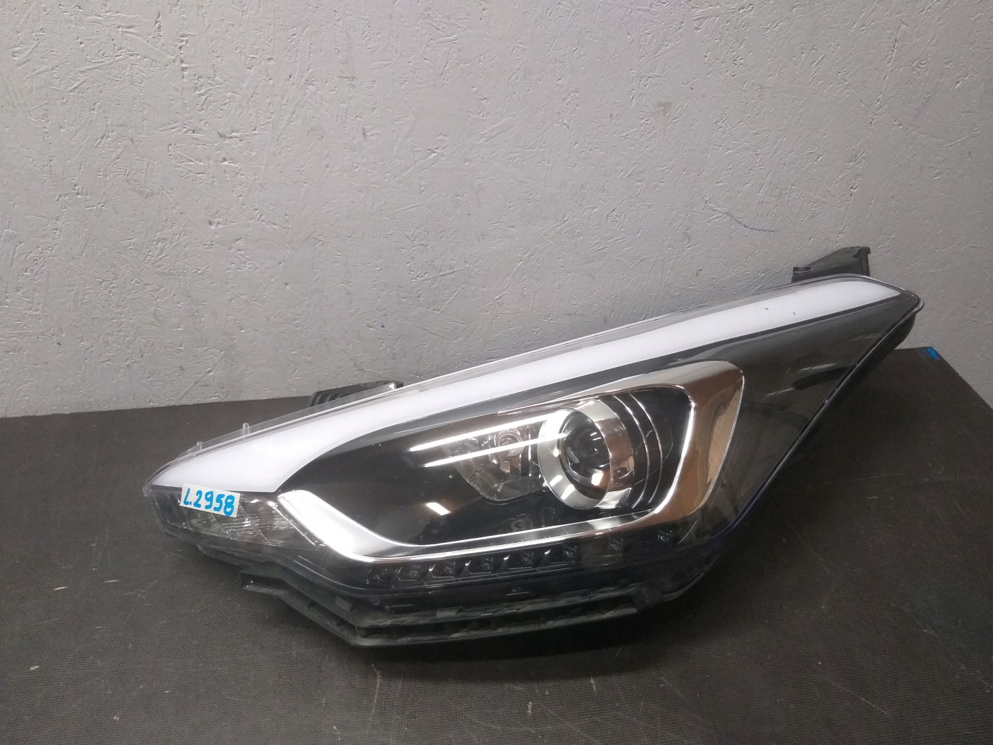 Frontscheinwerfer Hyundai i20 PB 92101C8200 LED Links Scheinwerfer Headlight - Thumbnail 1