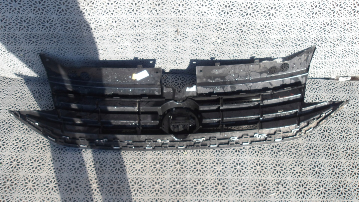 VW Tiguan Kühlergrill FRONTGRILL Kühlergitter 5NA853653MT - Thumbnail 4
