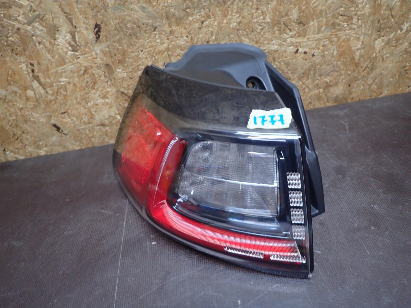 Jeep Cherokee KL Rückleuchte 66522LAMPA Rearlamp - Thumbnail 1