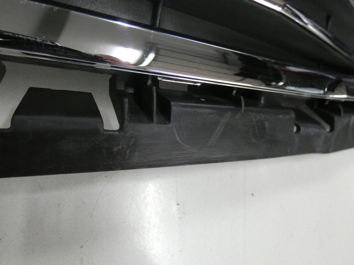 Ford Fiesta VIII Mk8 Kühlergrill FRONTGRILL Kühlergitter H1BB8200B - Thumbnail 9