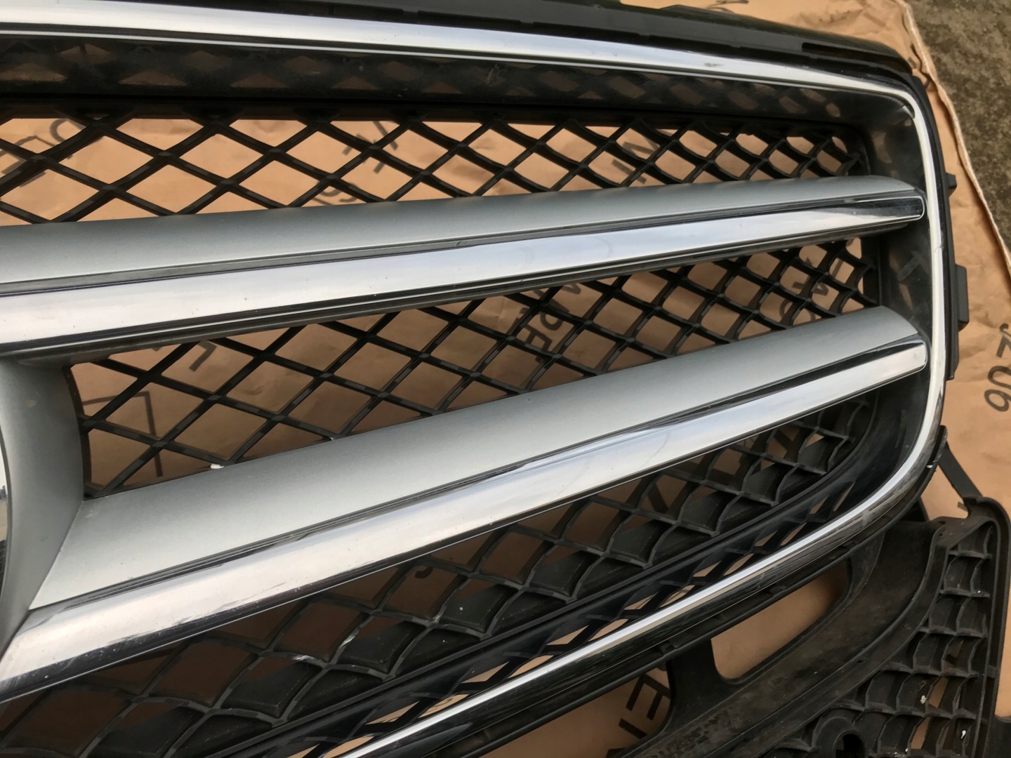 Mercedes-Benz CLS W218 Kühlergrill FRONTGRILL Kühlergitter A2188850021 - Thumbnail 8