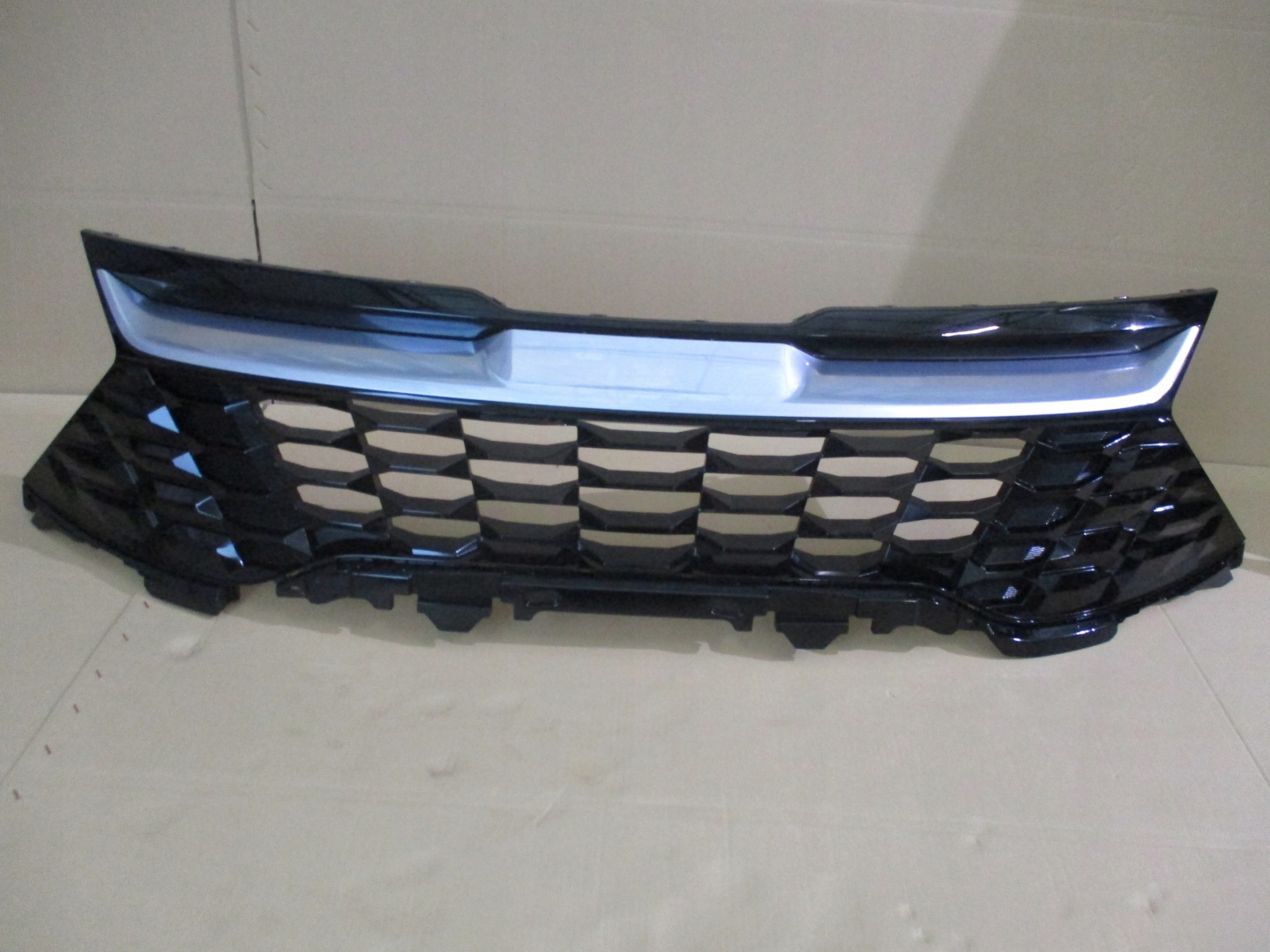 Kia Sportage JA Kühlergrill FRONTGRILL Kühlergitter - Thumbnail 1