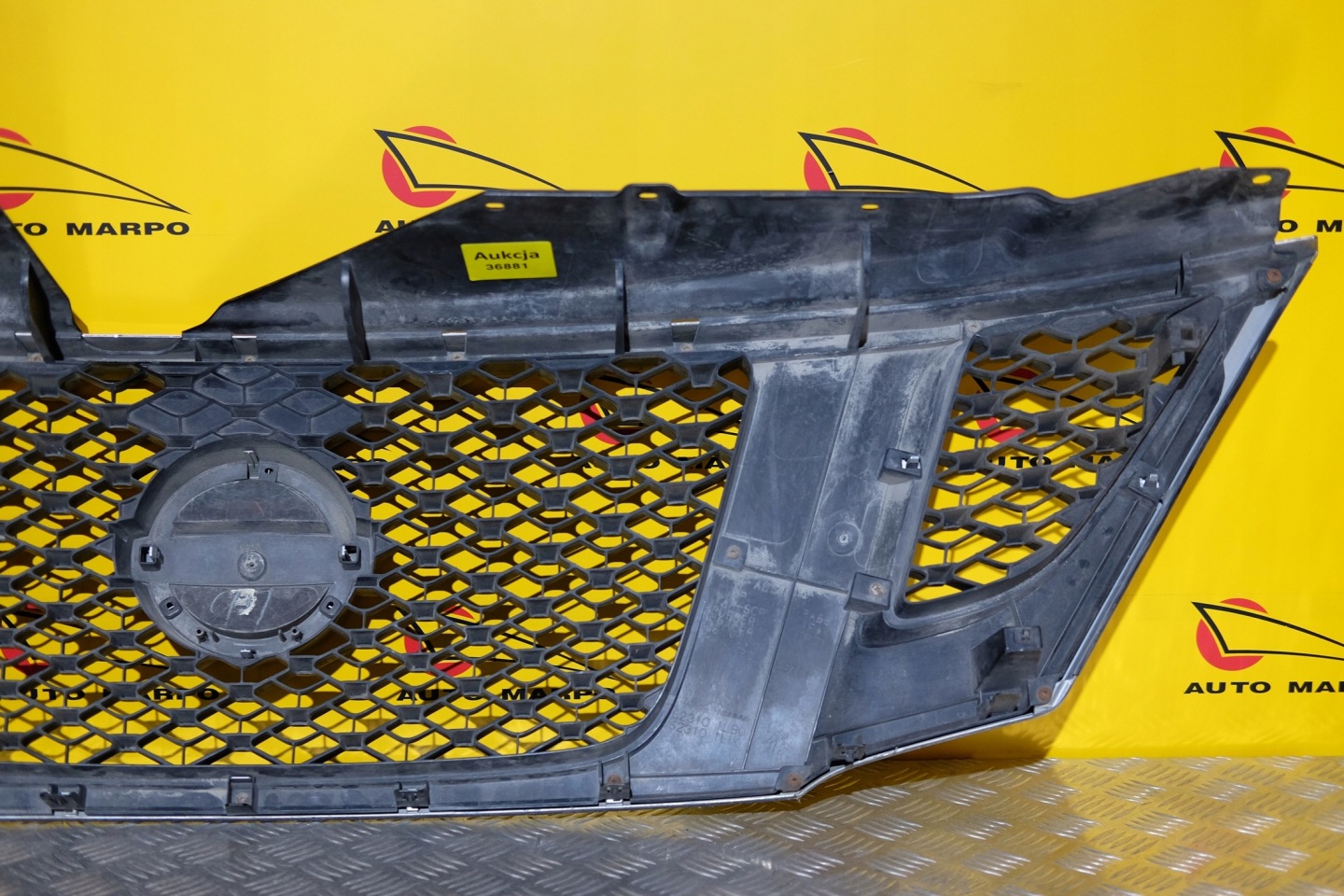 Nissan Patrol Y60 Kühlergrill FRONTGRILL Kühlergitter - Thumbnail 6