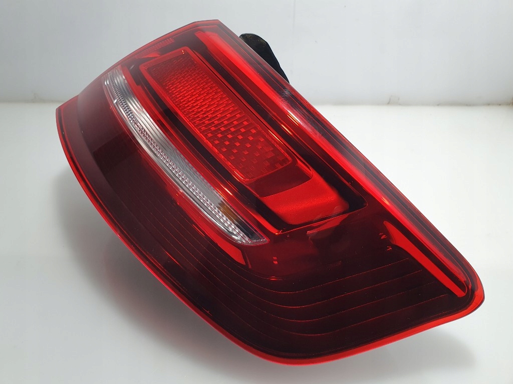 Audi A3 8V Rückleuchte 8V4945070 Rearlamp - Thumbnail 7