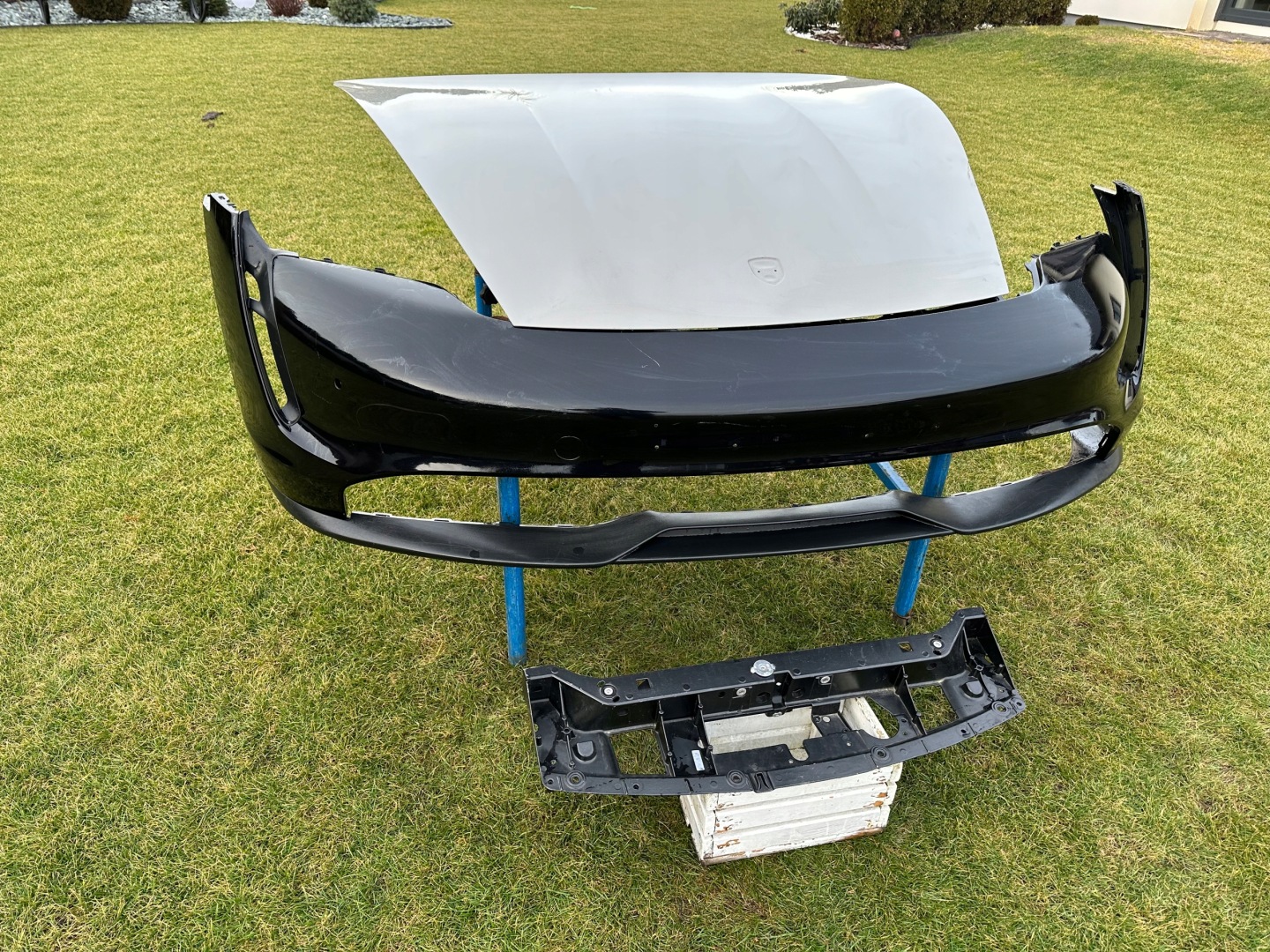 Motorhaube Porsche Taycan Y1A Bonnet Hood - Thumbnail 1