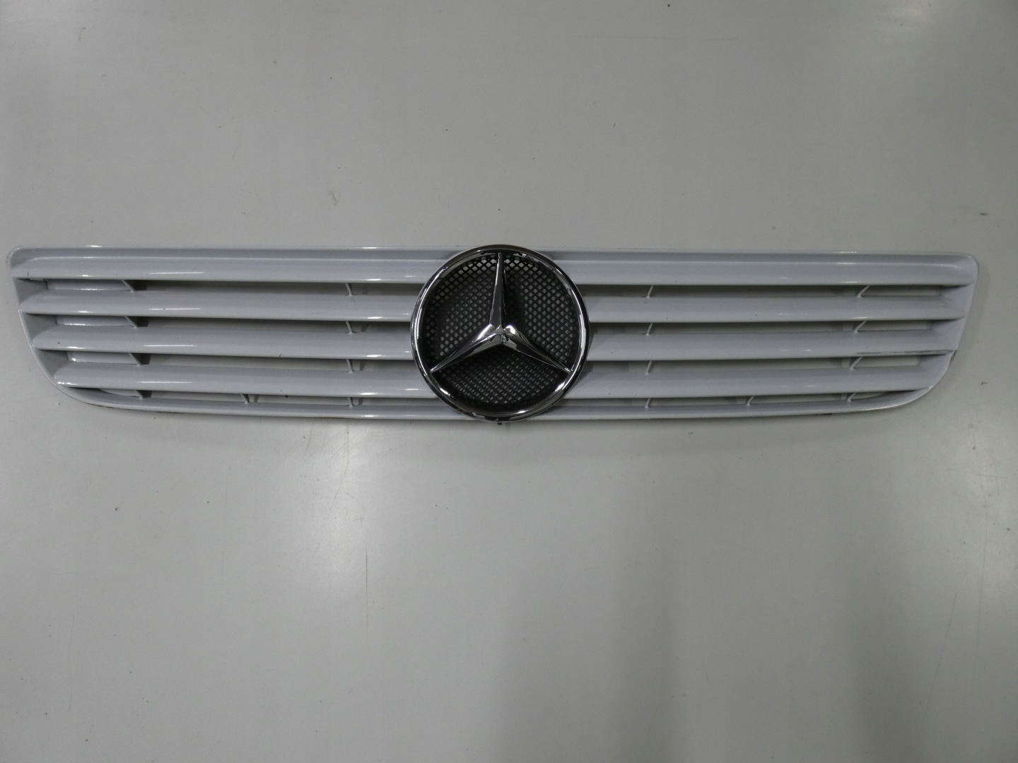 Mercedes-Benz Viano W639 Kühlergrill FRONTGRILL Kühlergitter - Thumbnail 1