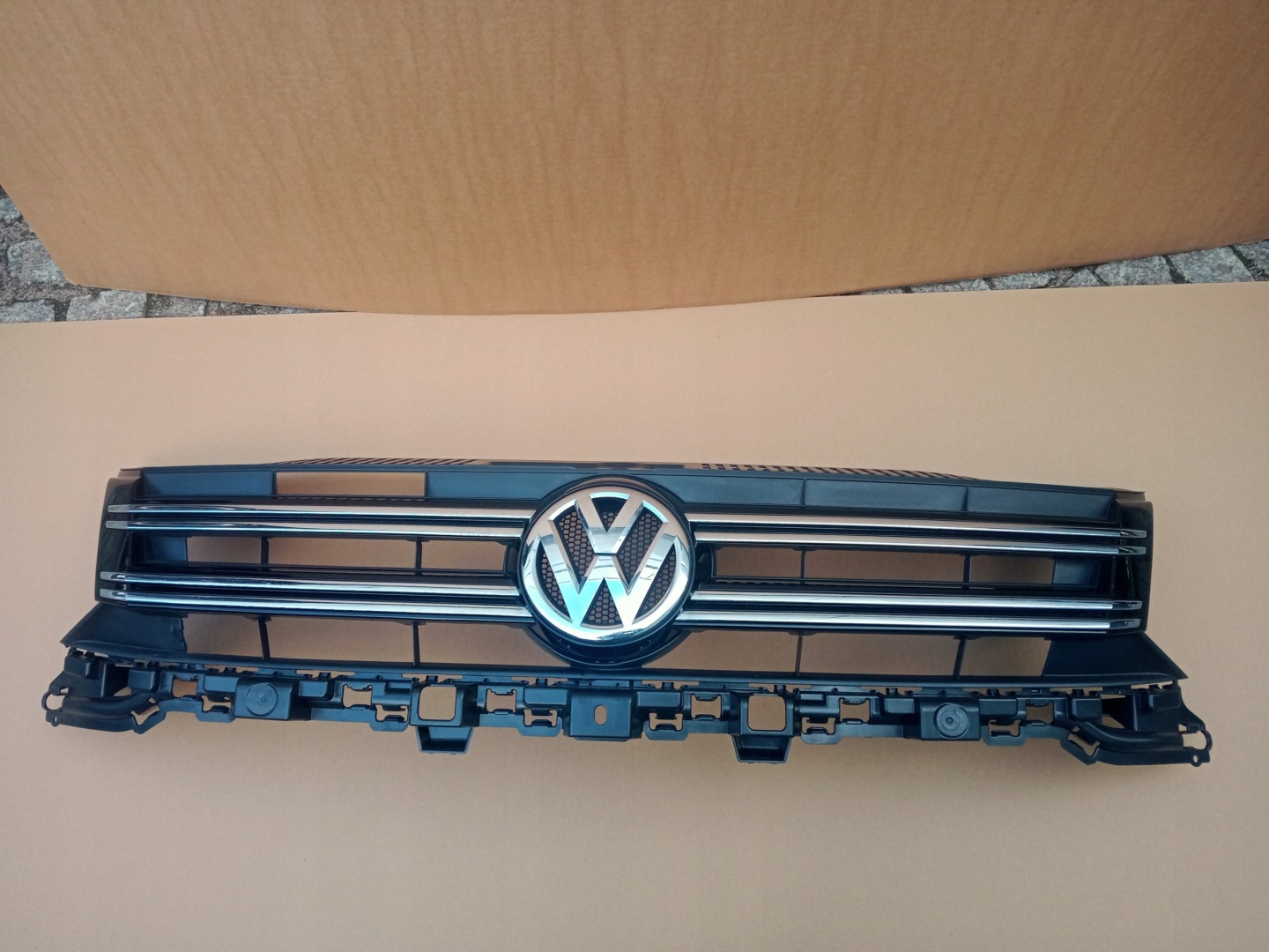 VW Tiguan Kühlergrill FRONTGRILL Kühlergitter 5N0853653E - Thumbnail 1